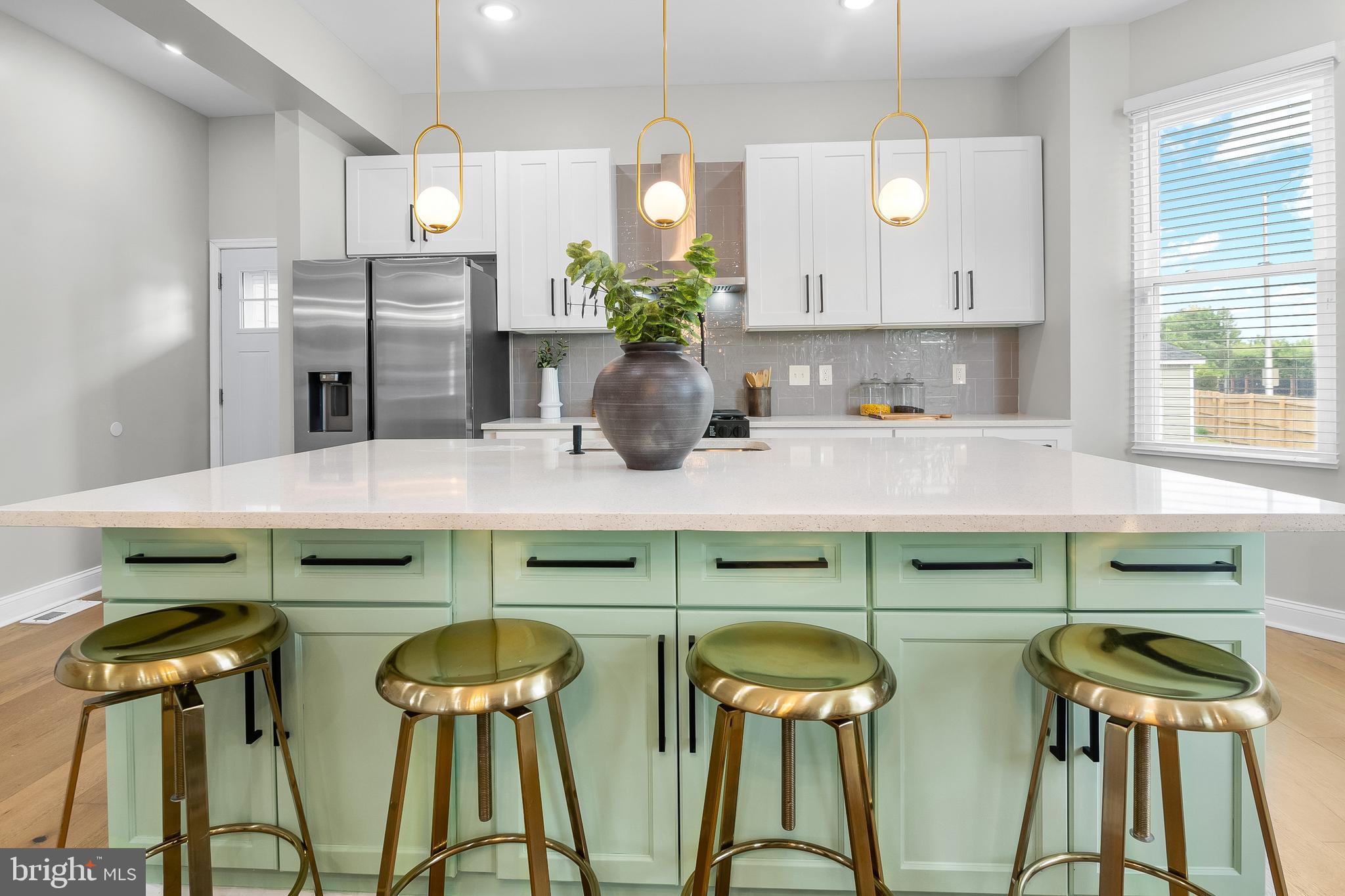 MOUNT WASHINGTON - Residential
