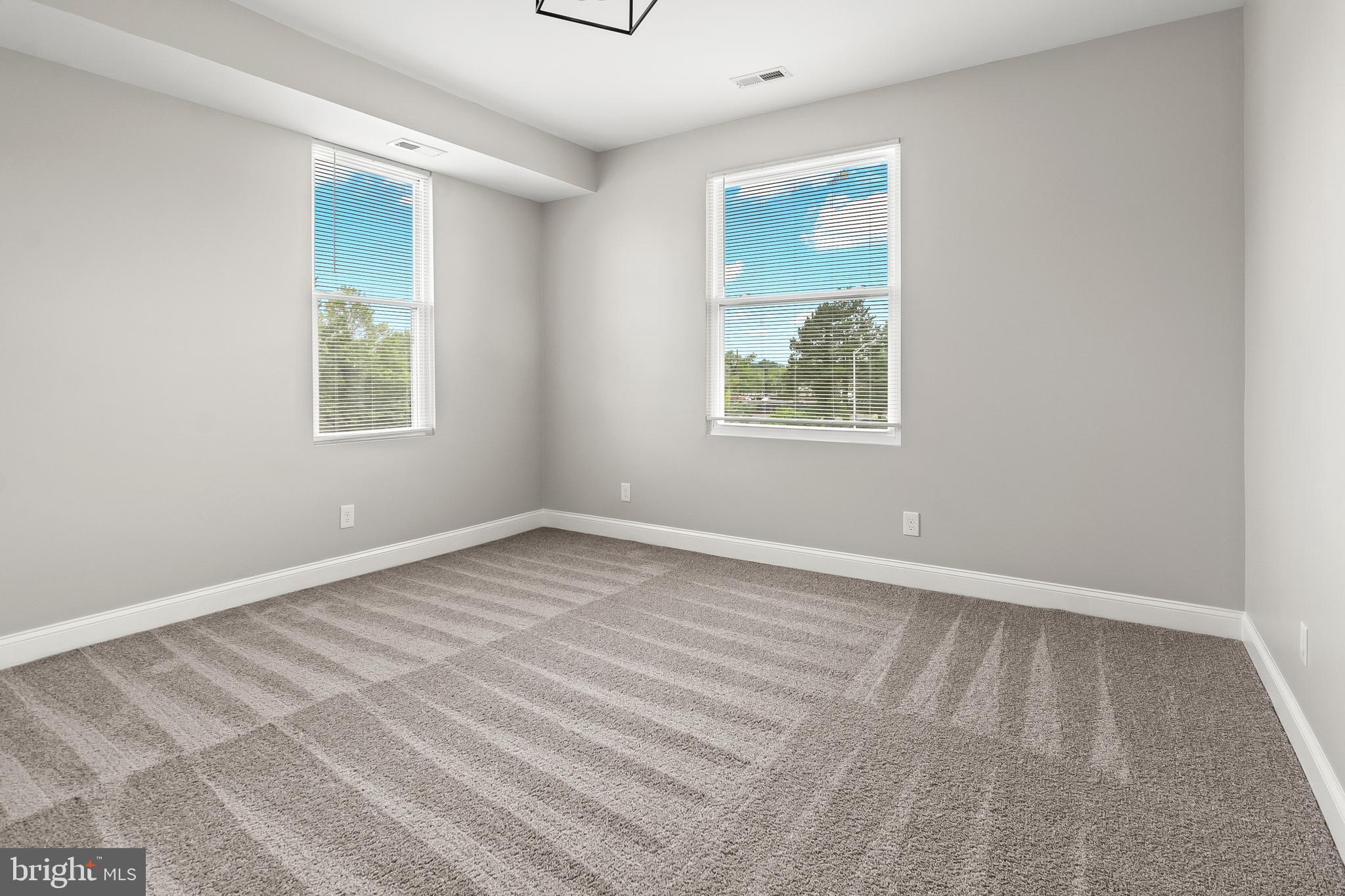 MOUNT WASHINGTON - Residential