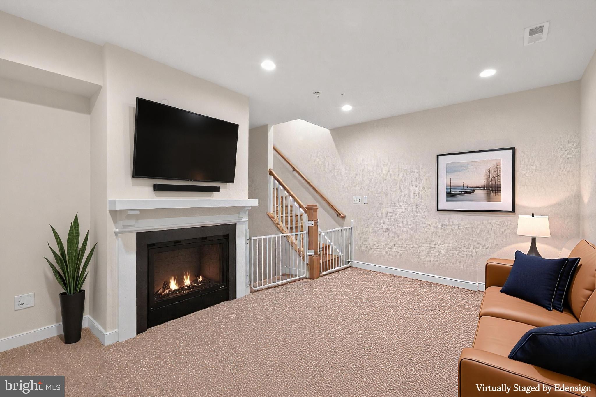 FOREST GLEN PARK - Residential