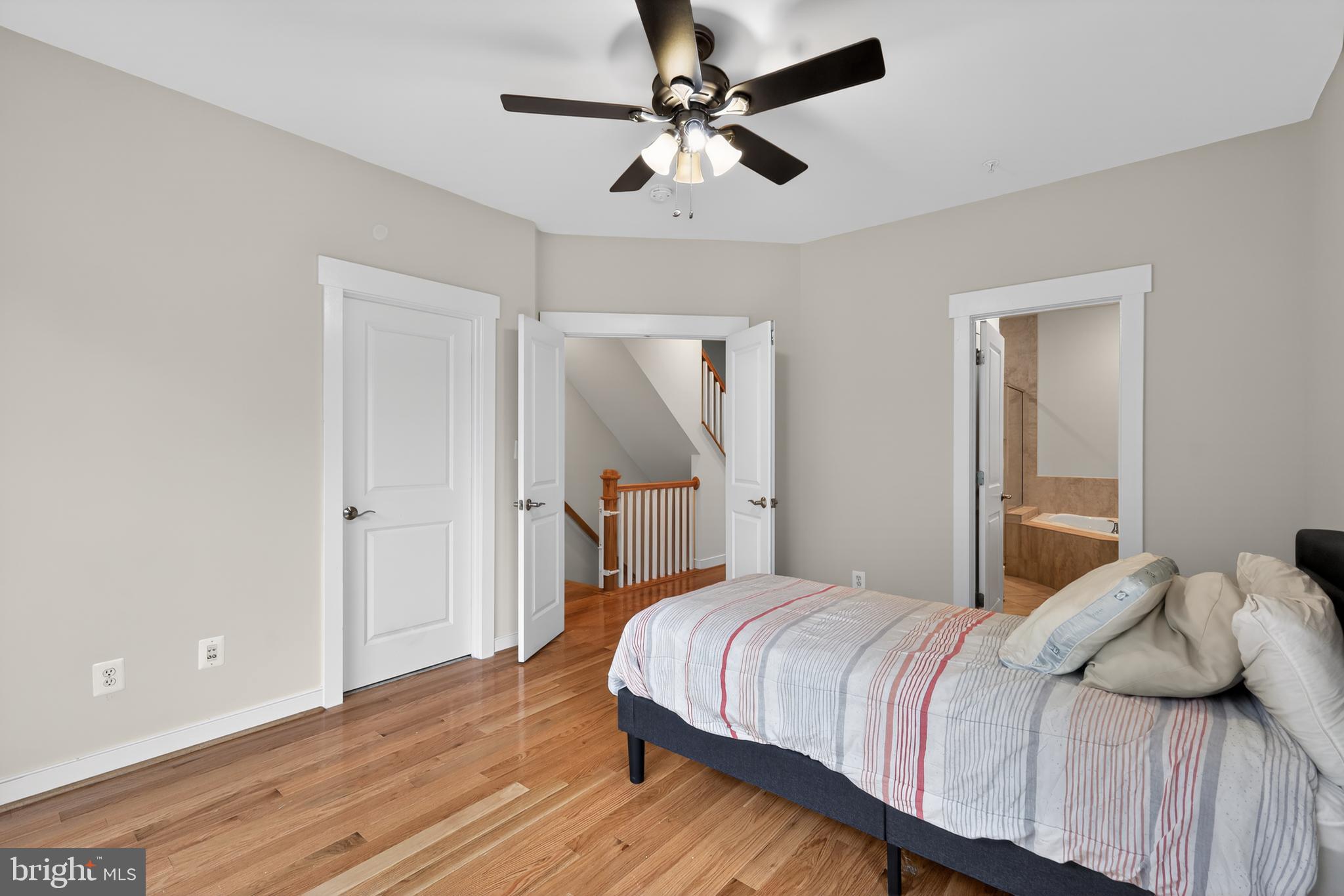 FOREST GLEN PARK - Residential