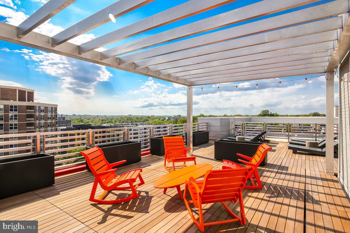 DOWNTOWN SILVER SPRING - Residential