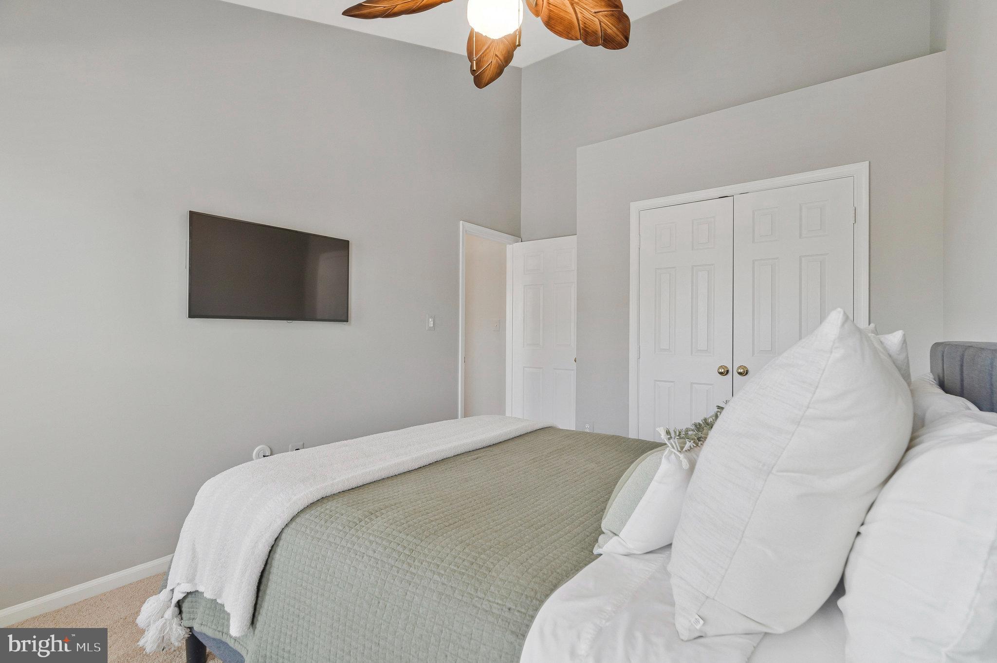 NORTHLAKE - Residential