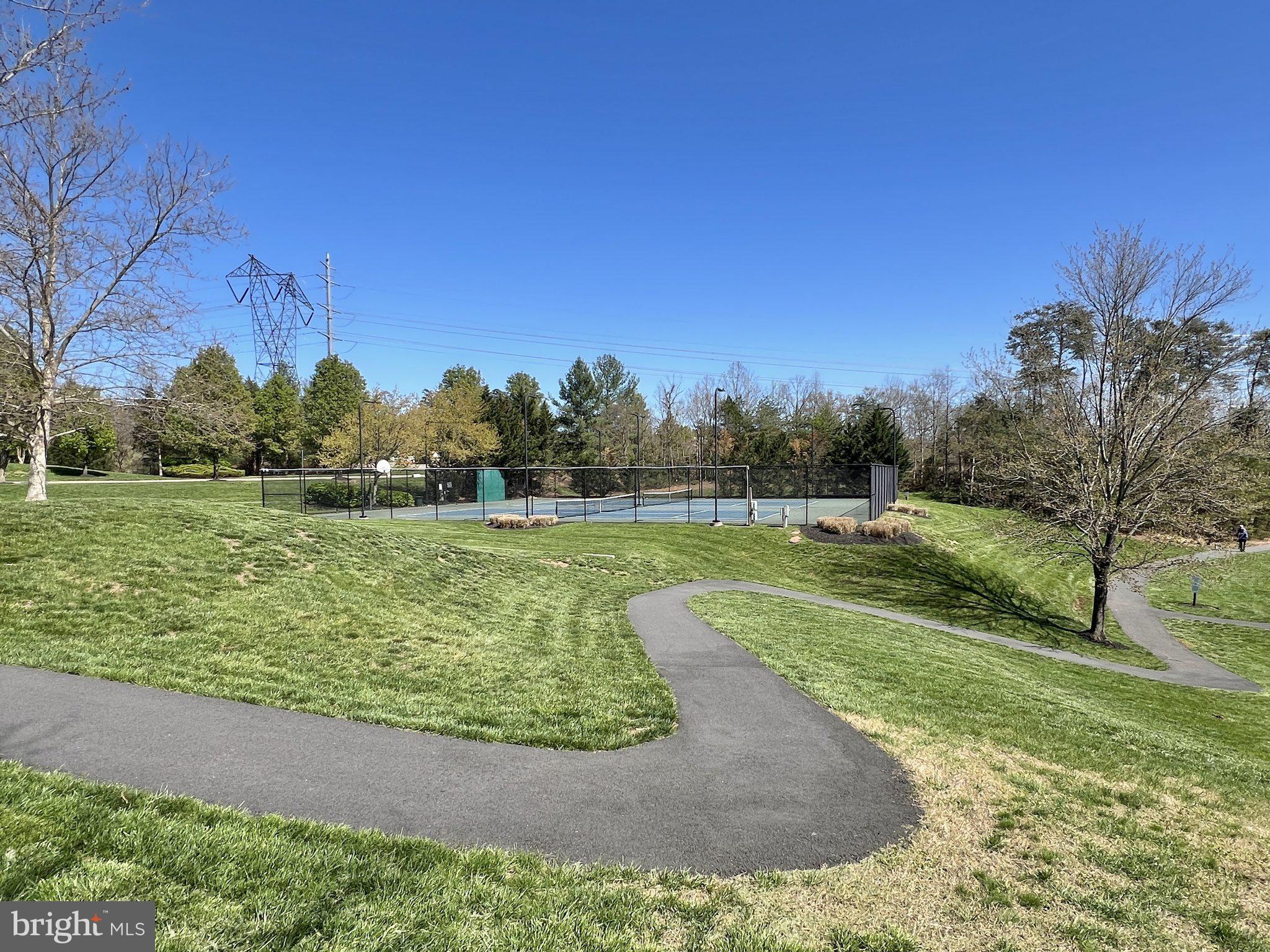 NORTHLAKE - Residential