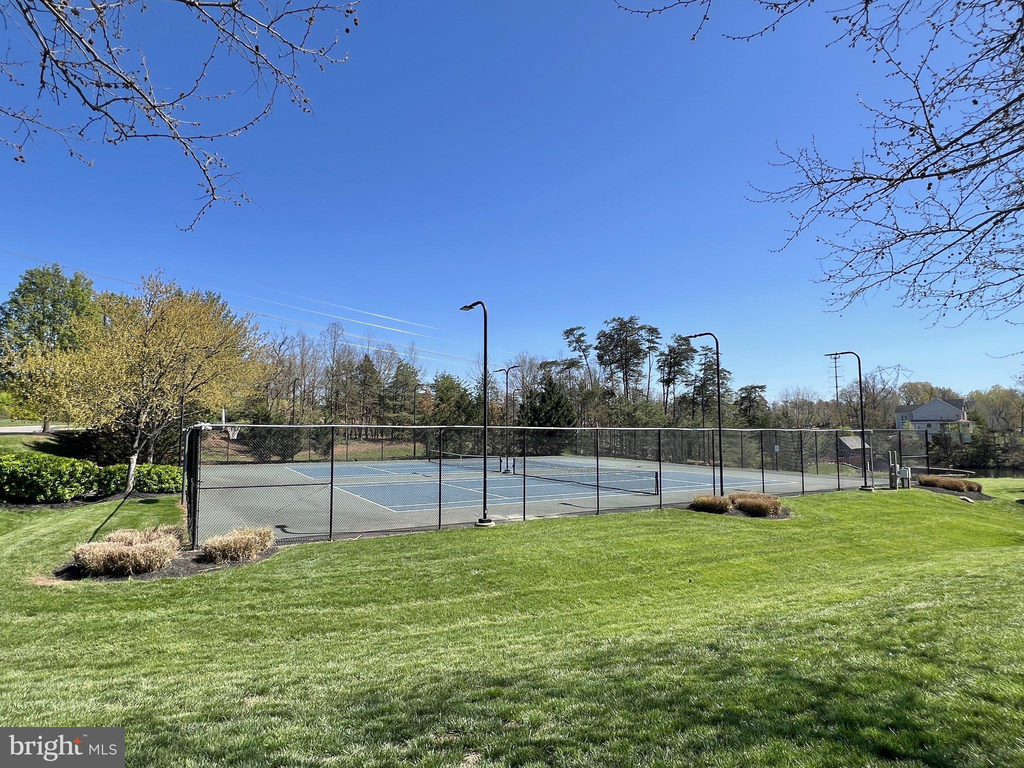 NORTHLAKE - Residential