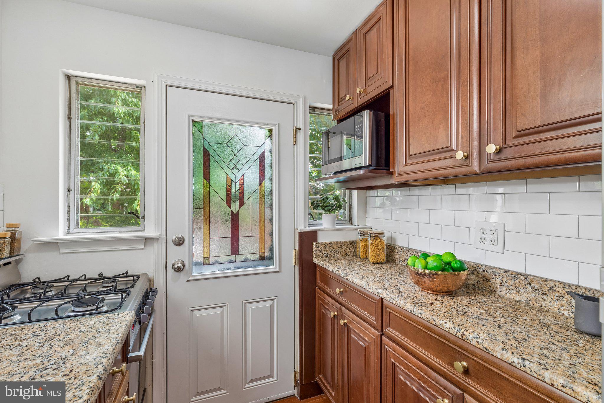EAST FALLS - Residential