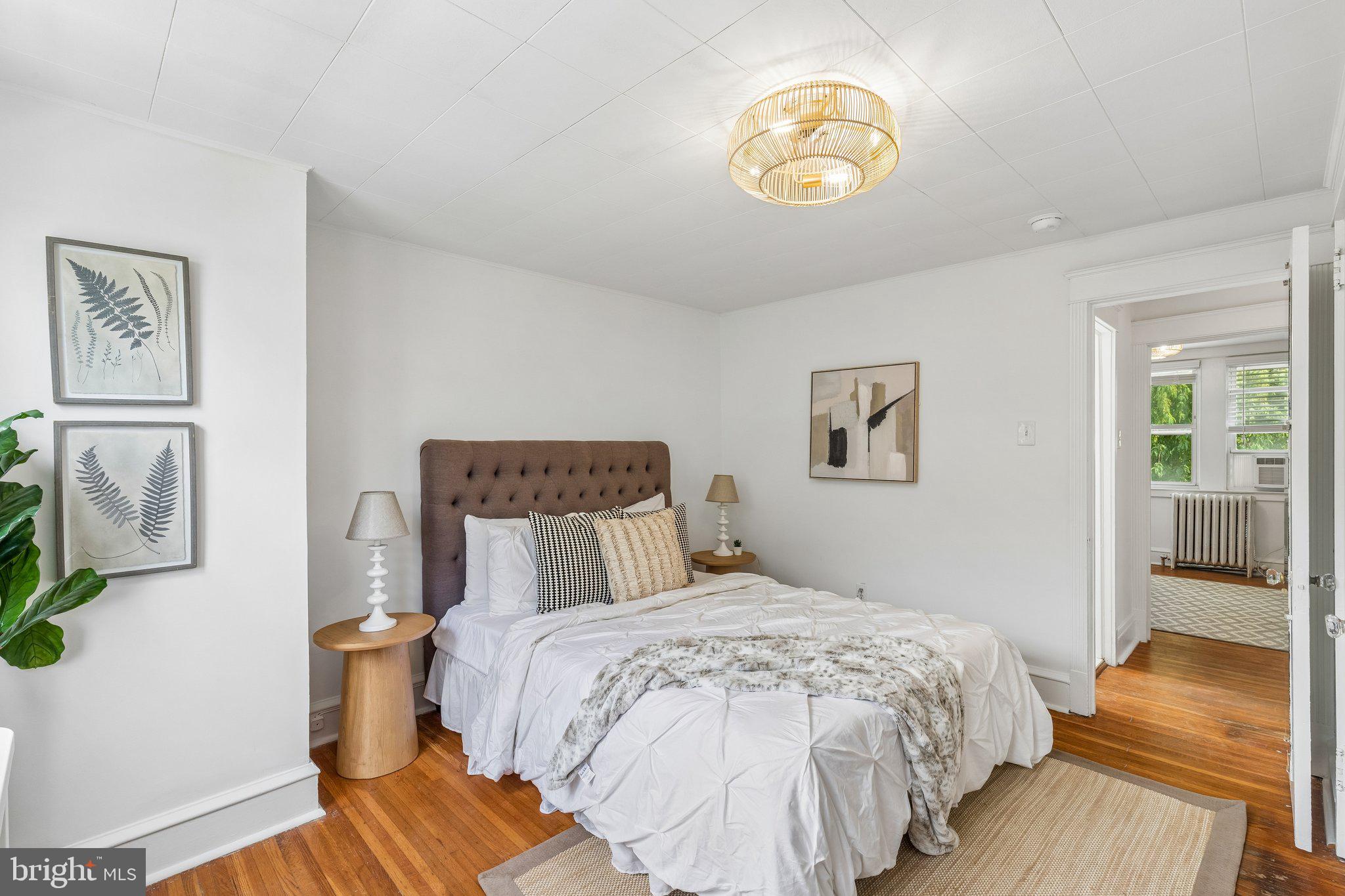 EAST FALLS - Residential