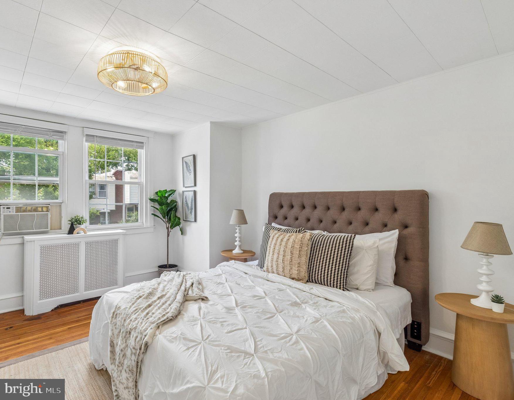 EAST FALLS - Residential