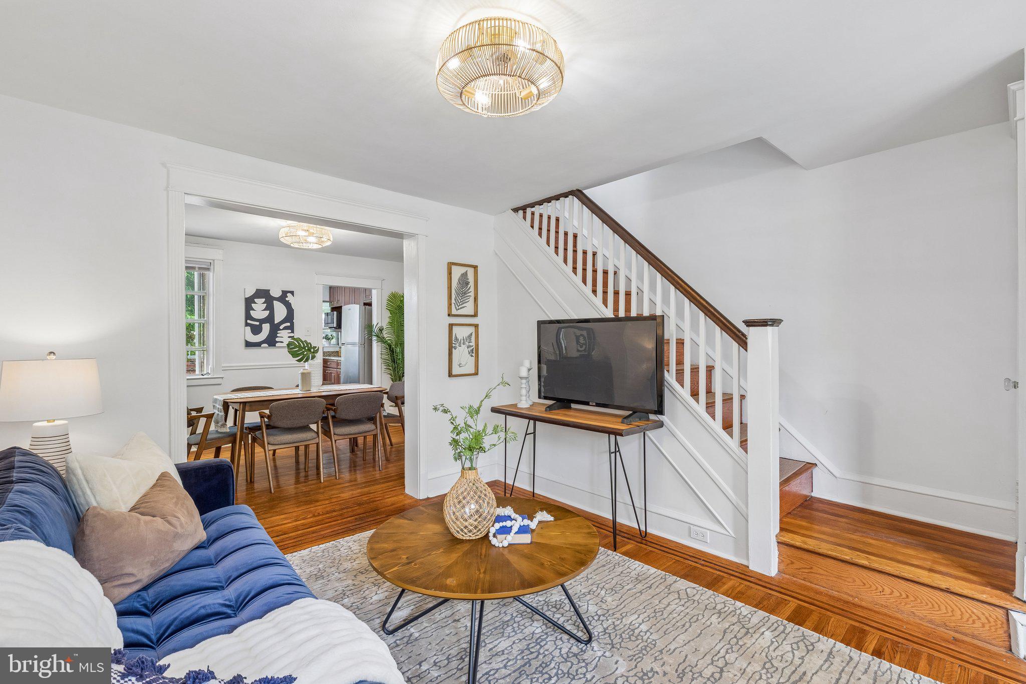 EAST FALLS - Residential