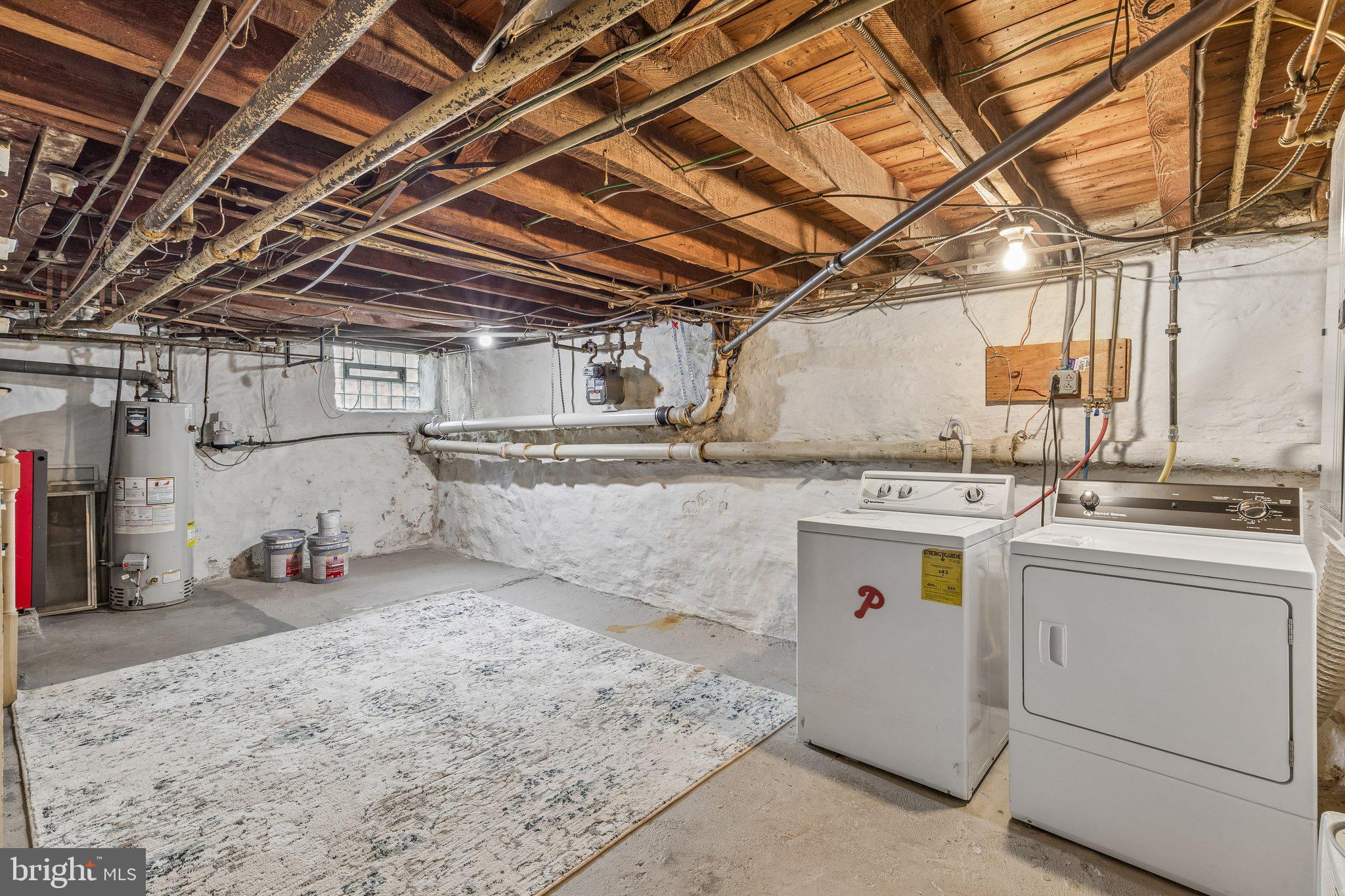 EAST FALLS - Residential