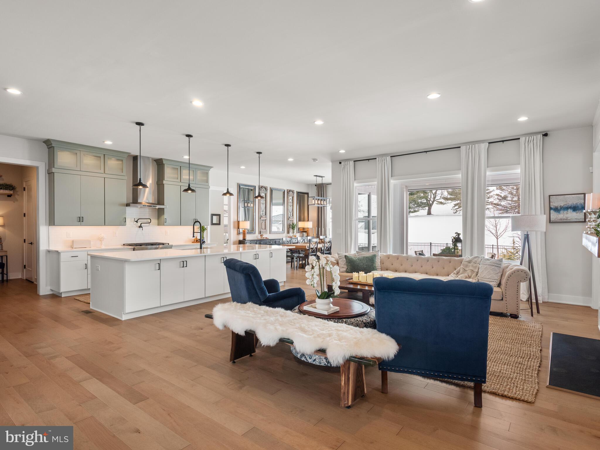 RESERVE AT CENTER SQUARE - Residential