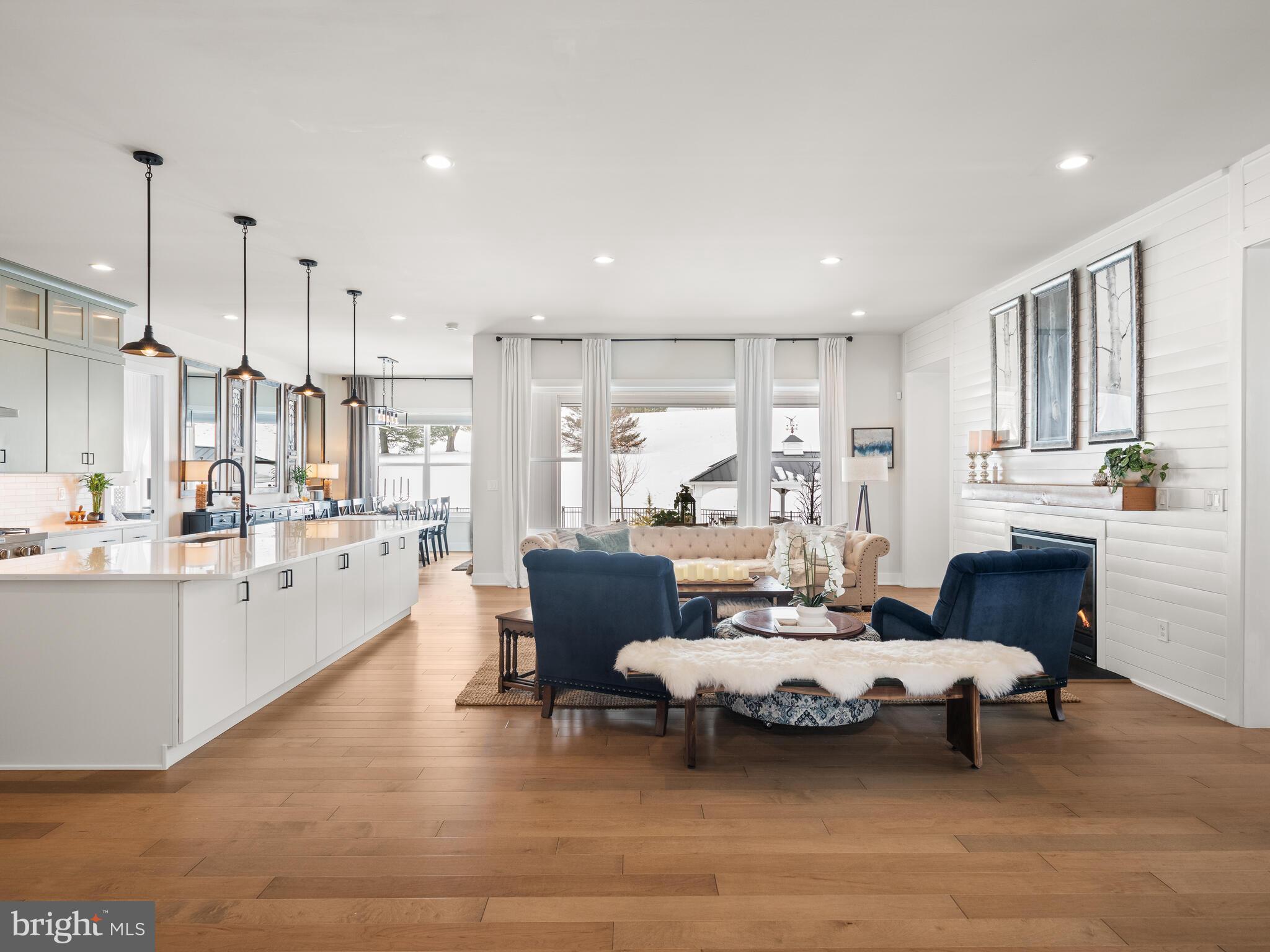 RESERVE AT CENTER SQUARE - Residential
