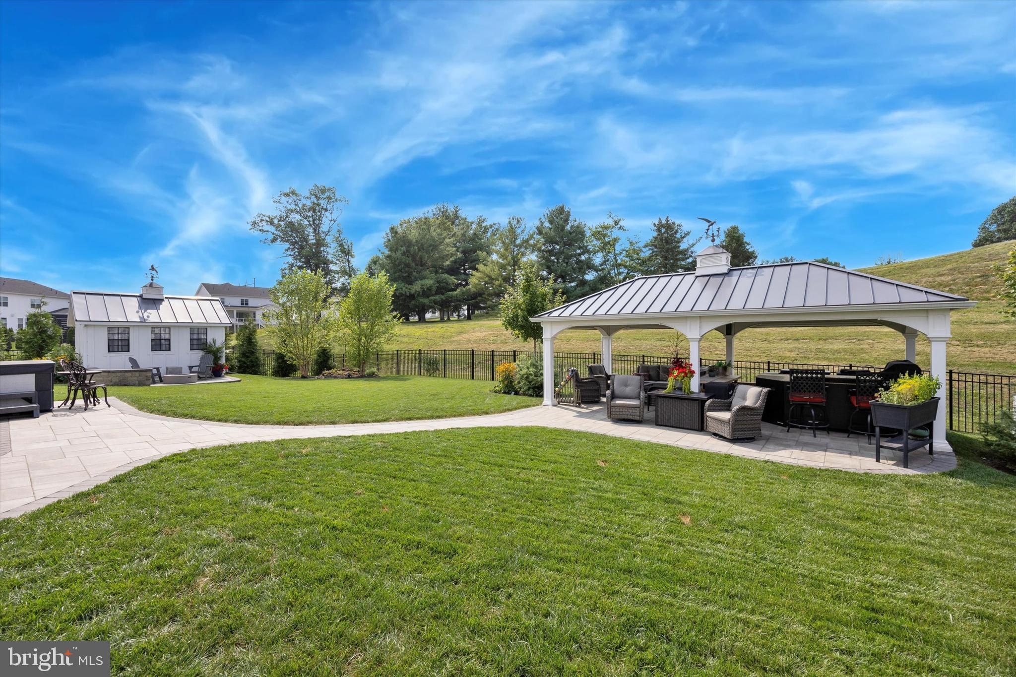 RESERVE AT CENTER SQUARE - Residential