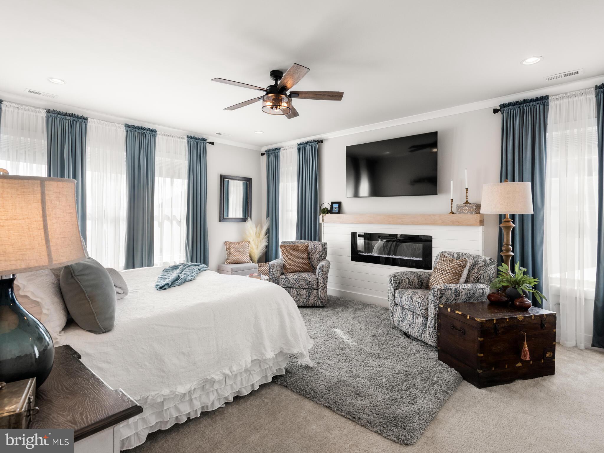 RESERVE AT CENTER SQUARE - Residential
