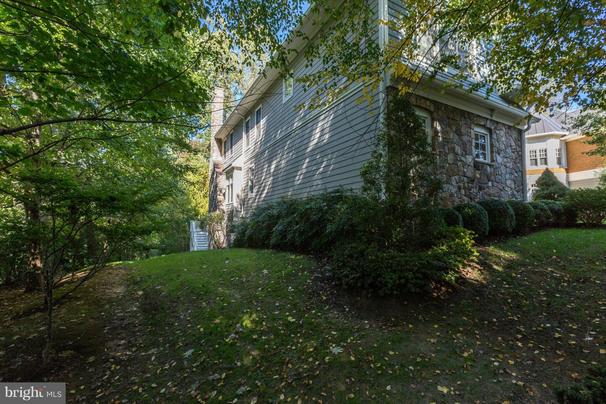 WOODMONT - Residential