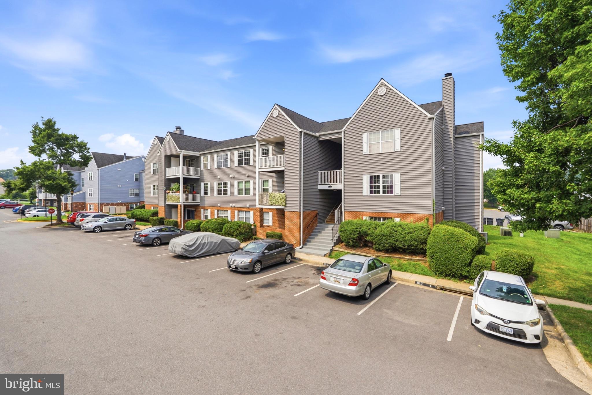 SUNNINGDALE MEADOWS - Residential