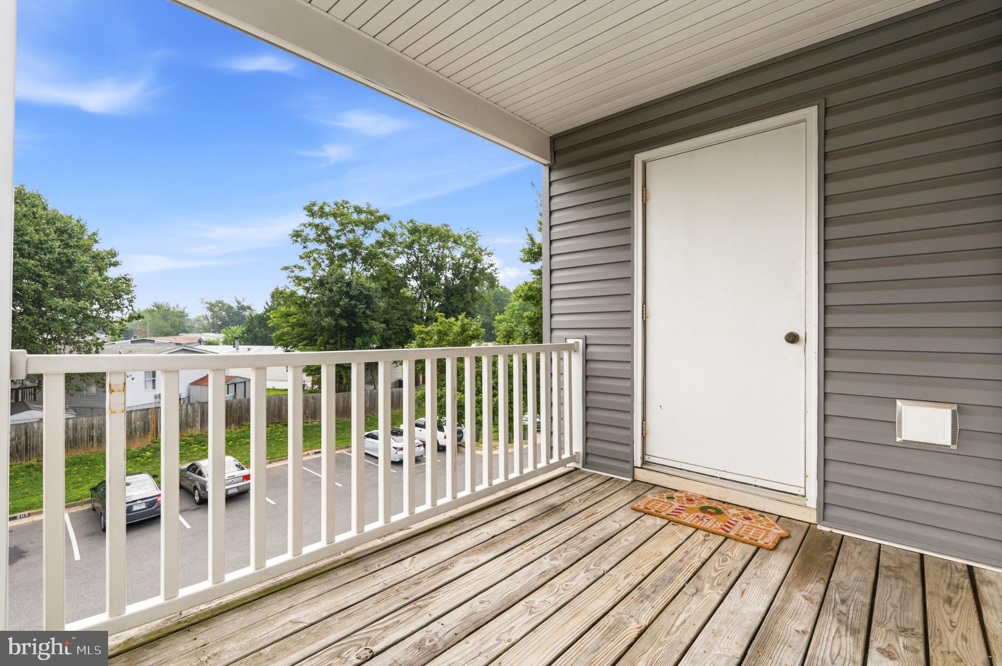 SUNNINGDALE MEADOWS - Residential