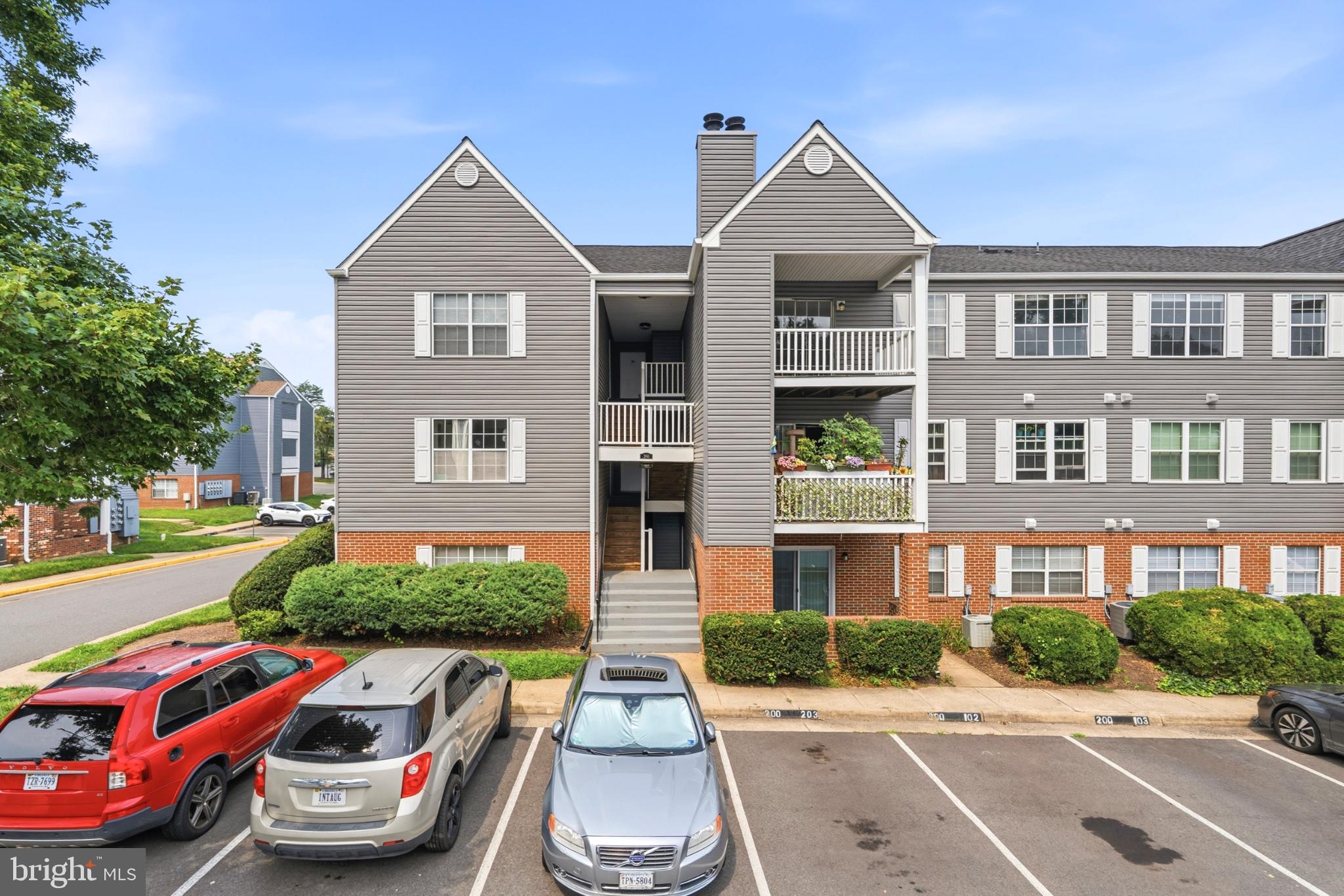 SUNNINGDALE MEADOWS - Residential