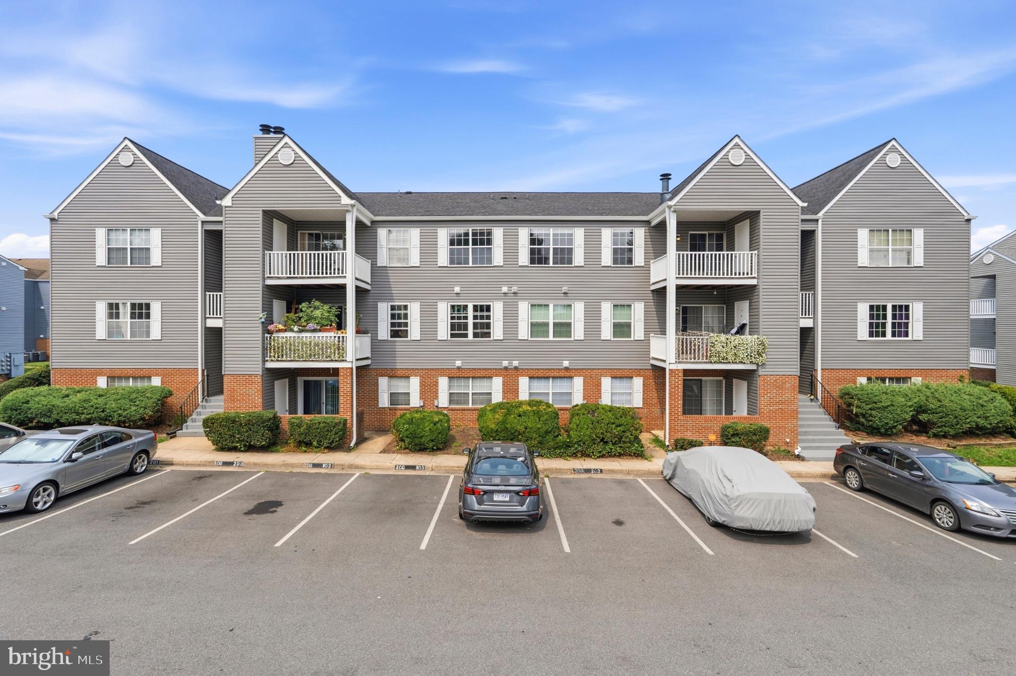 SUNNINGDALE MEADOWS - Residential