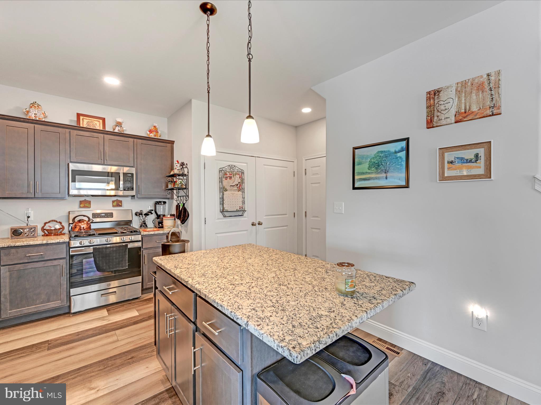 MCINTOSH FARMS - Residential