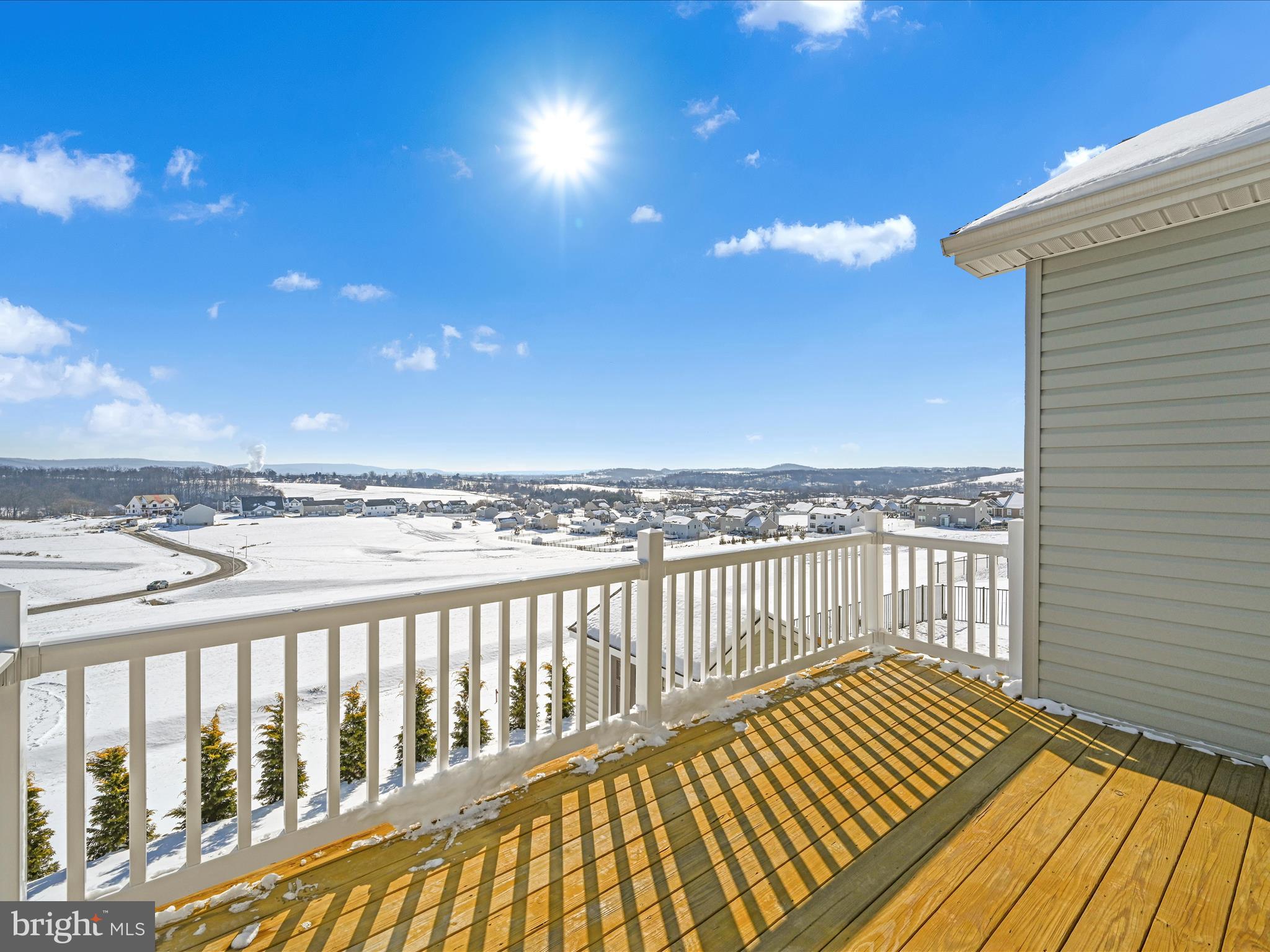 MCINTOSH FARMS - Residential
