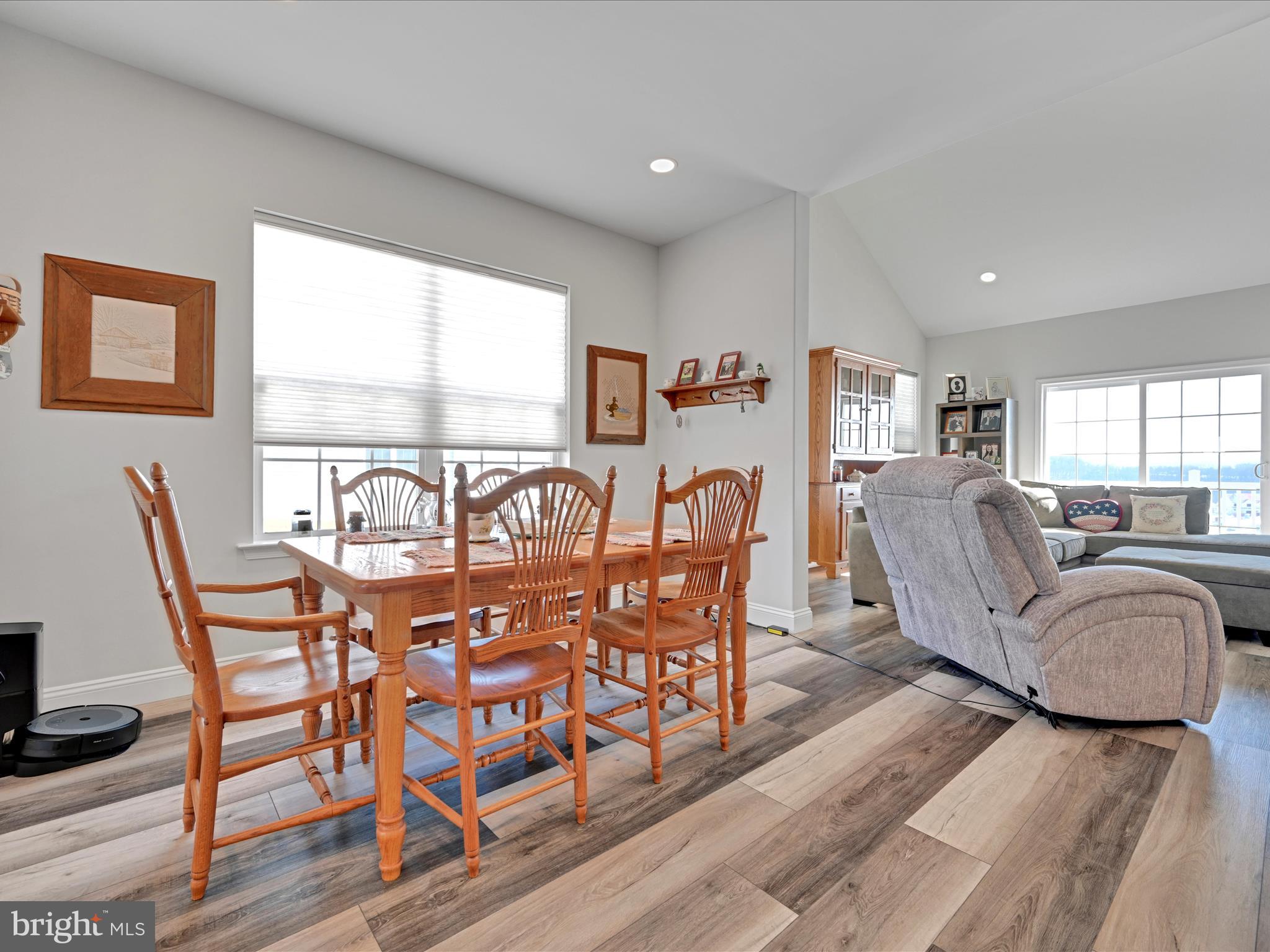 MCINTOSH FARMS - Residential