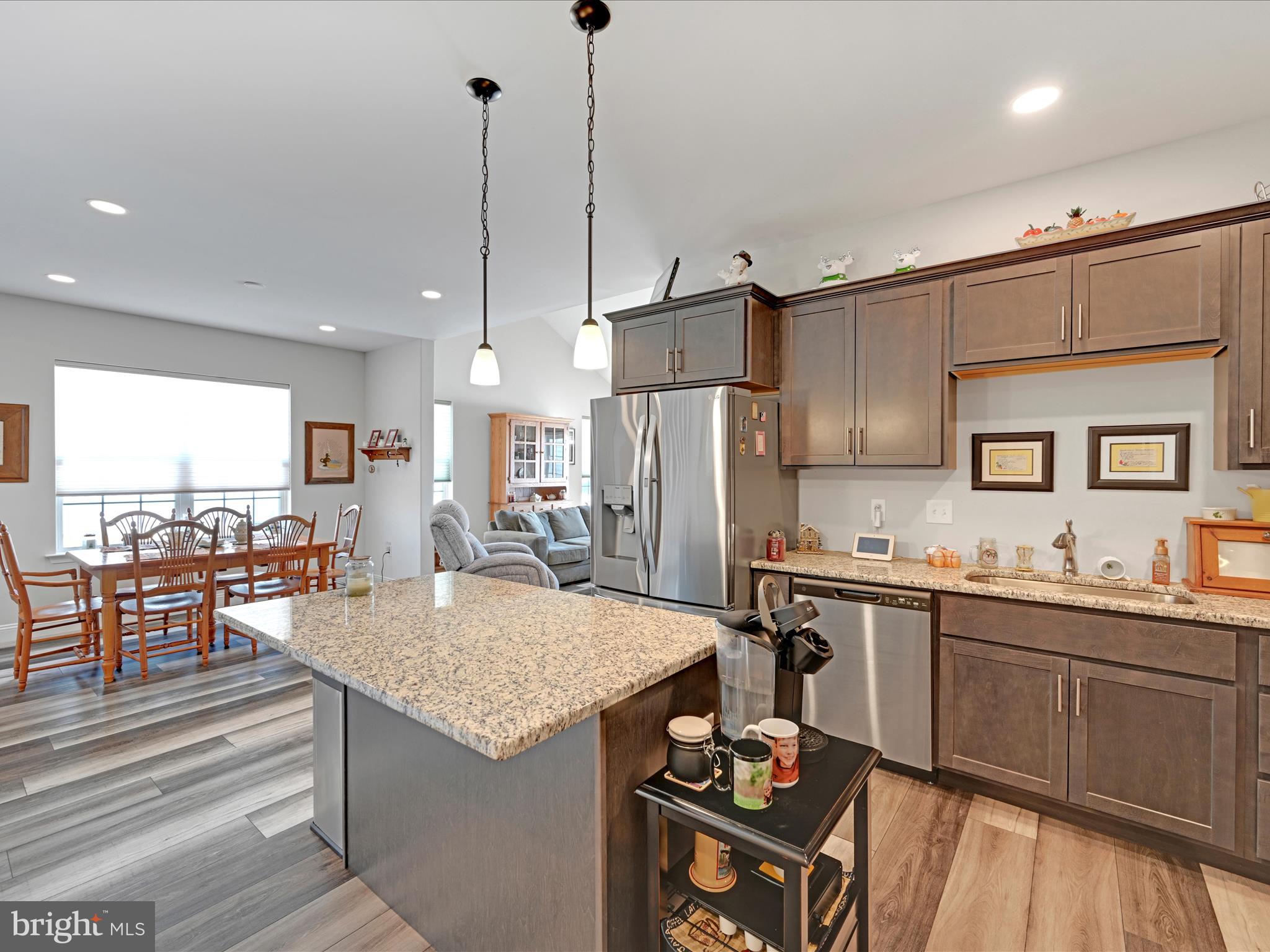 MCINTOSH FARMS - Residential