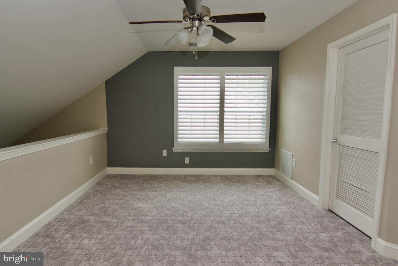 VLG AT MAIDENCREEK - Residential