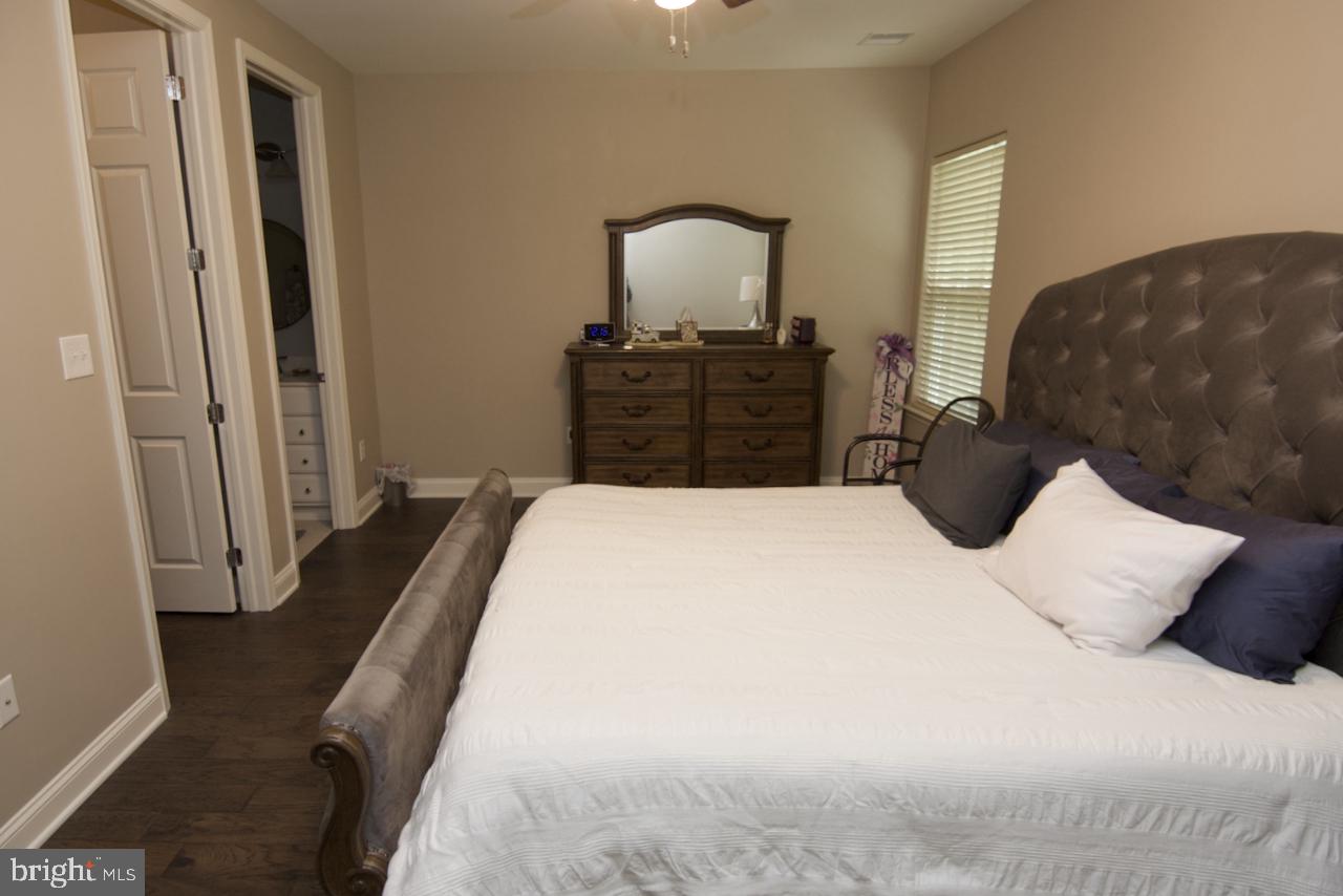 VLG AT MAIDENCREEK - Residential