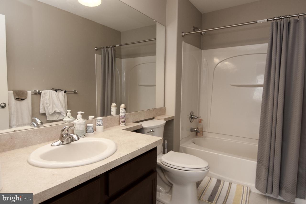 VLG AT MAIDENCREEK - Residential