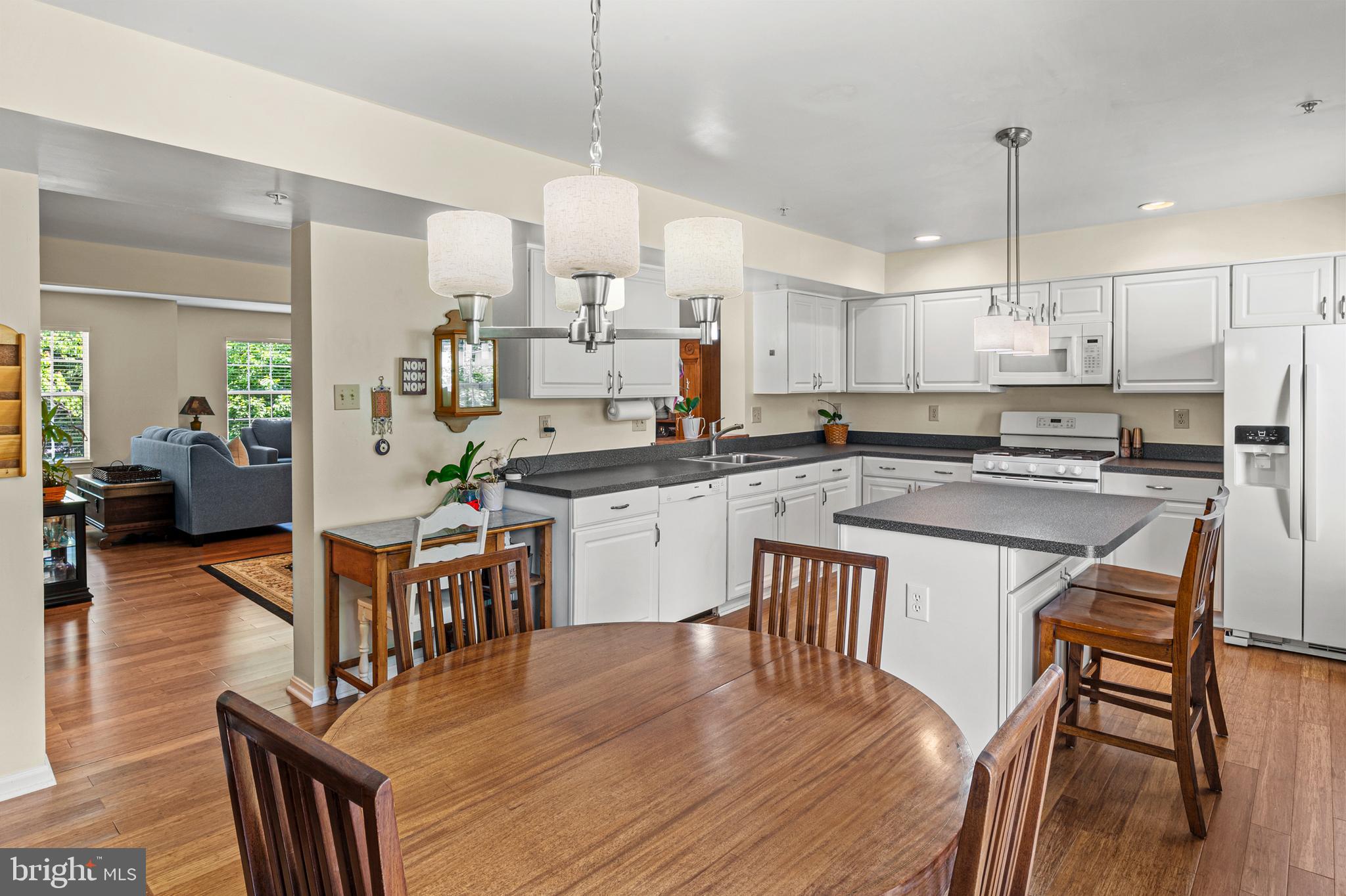 VILLAGE OF HICKORY RIDGE - Residential