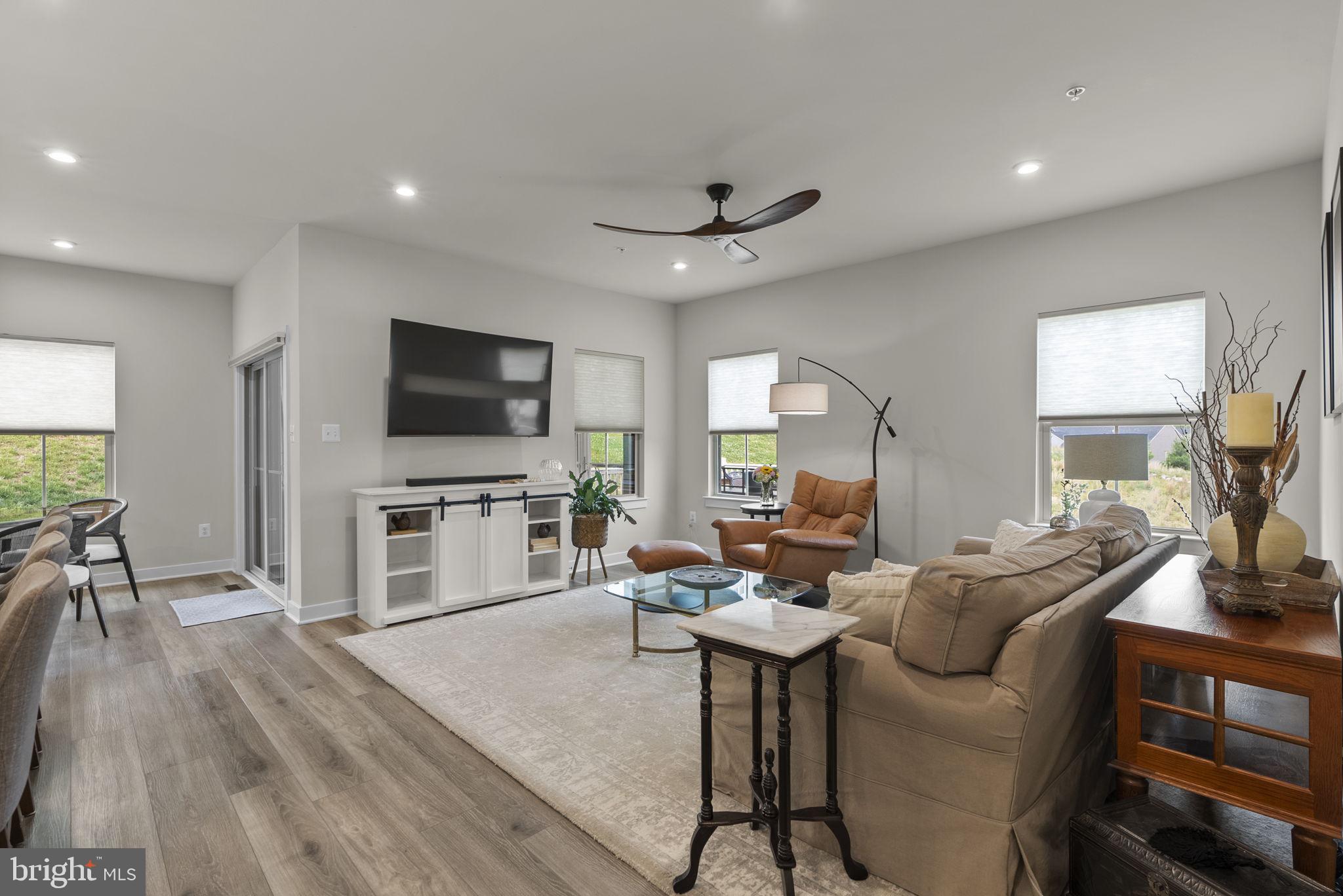 LAKE LINGANORE - Residential