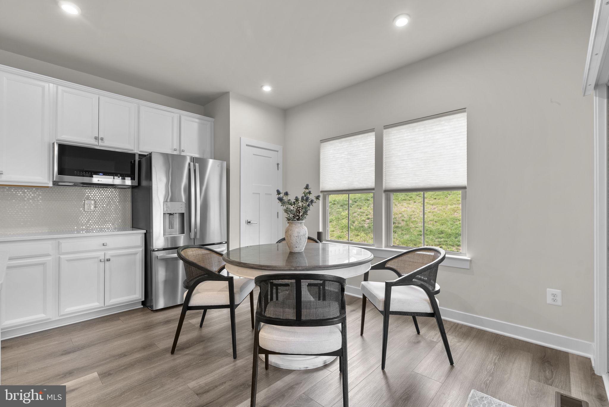 LAKE LINGANORE - Residential