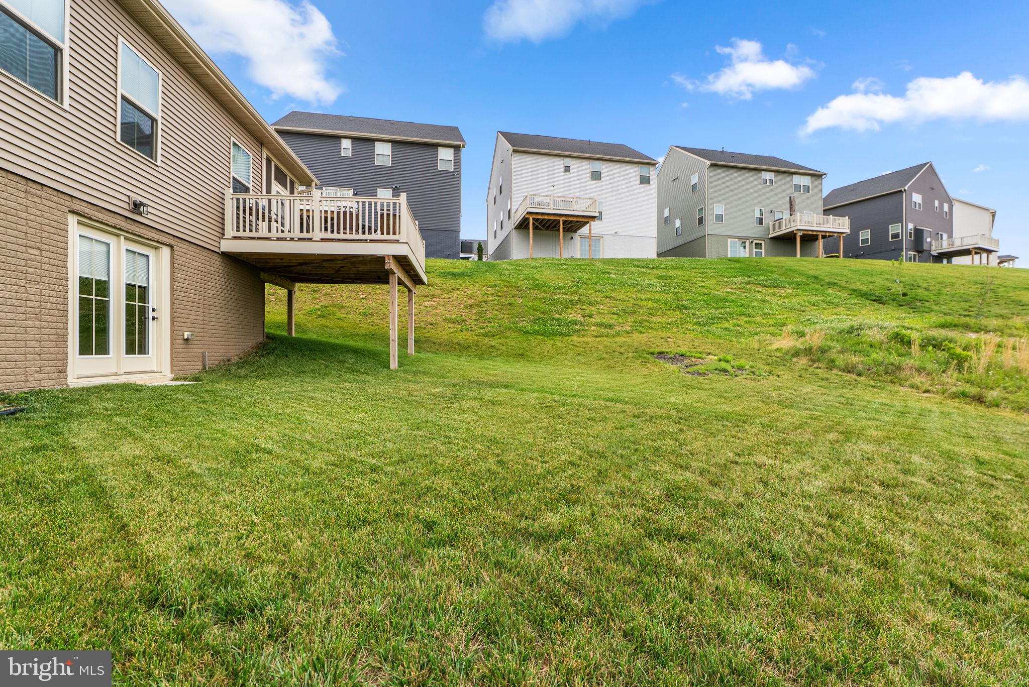 LAKE LINGANORE - Residential