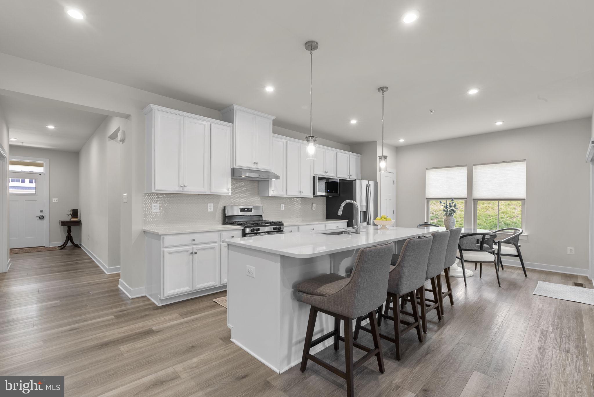 LAKE LINGANORE - Residential