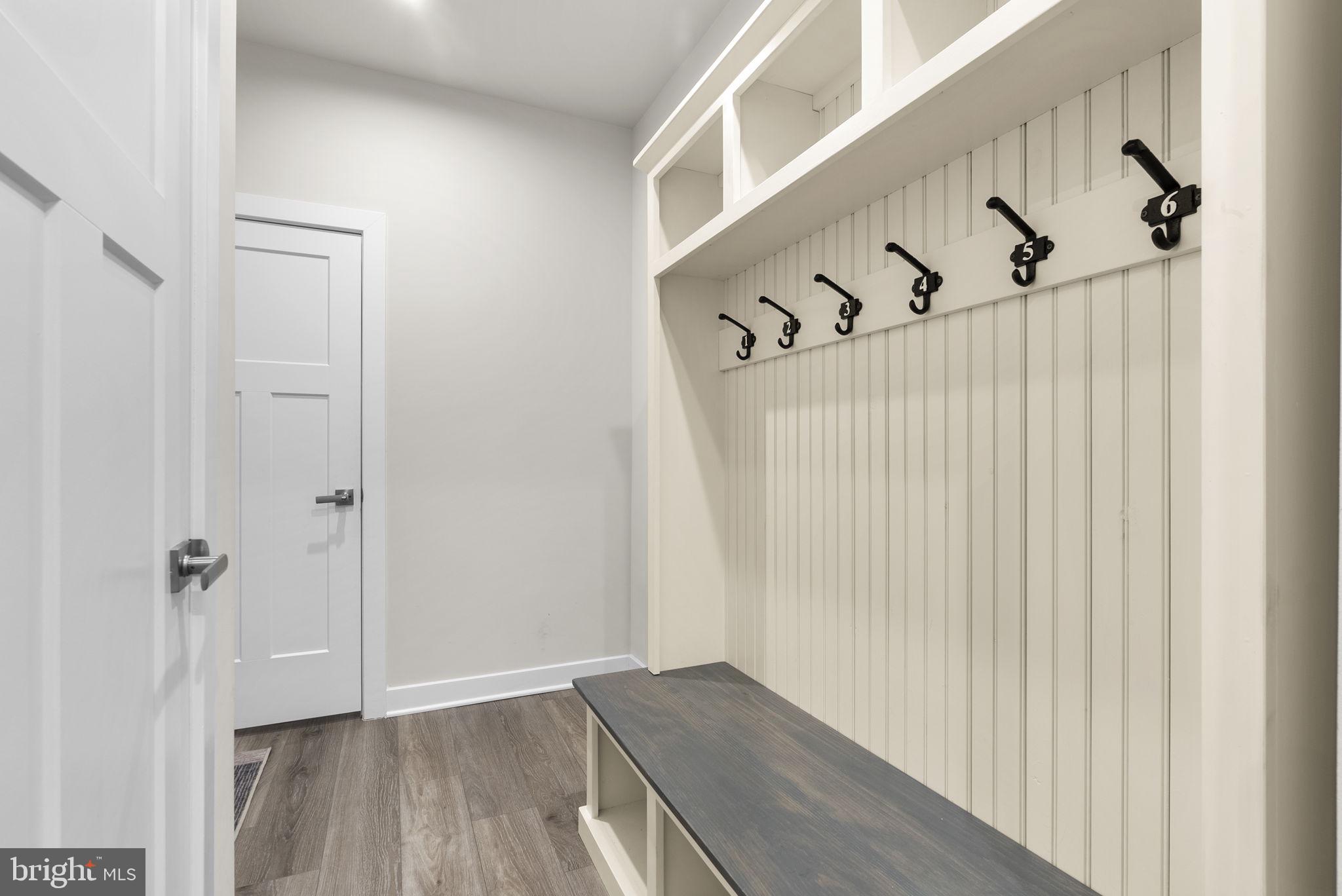LAKE LINGANORE - Residential