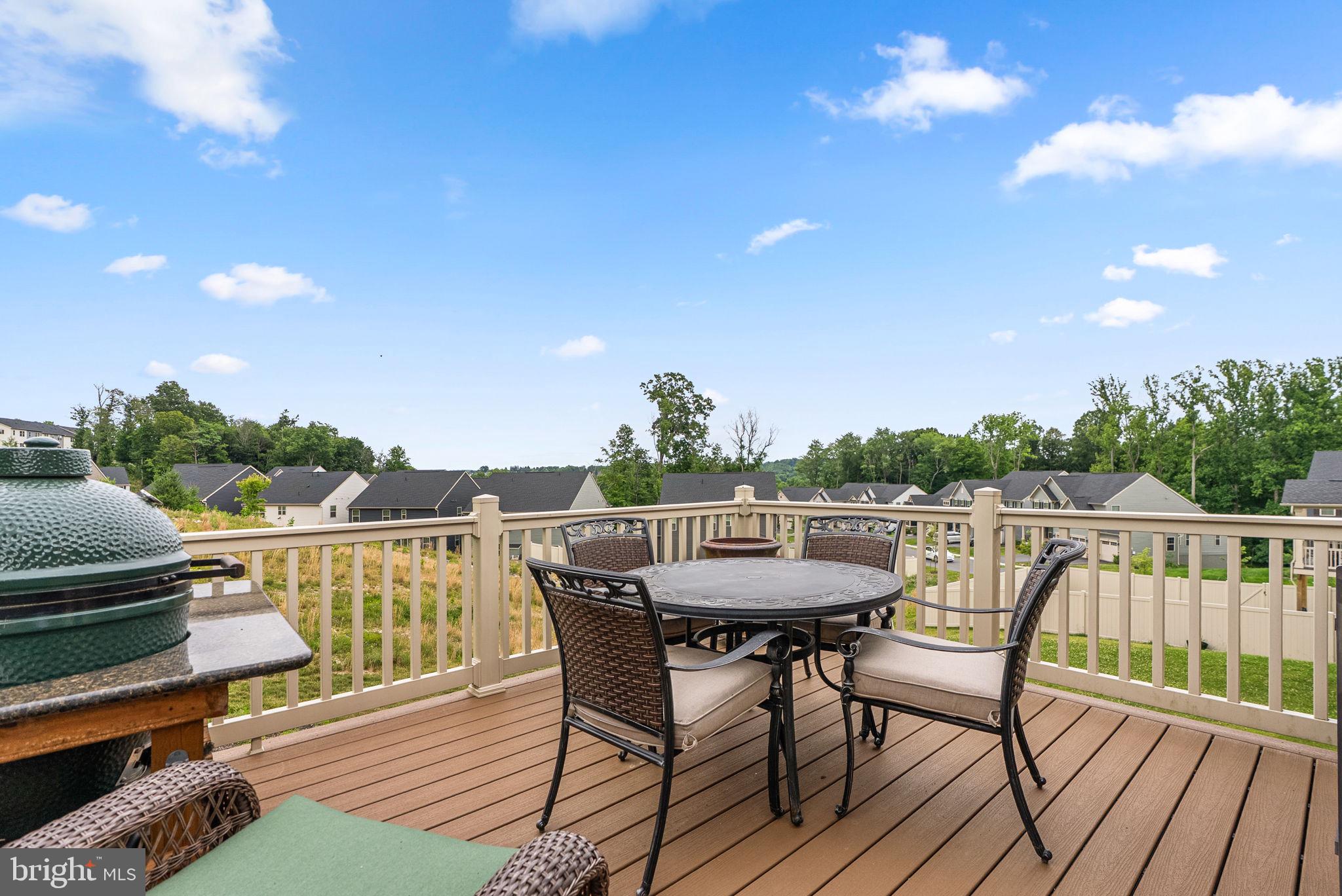 LAKE LINGANORE - Residential