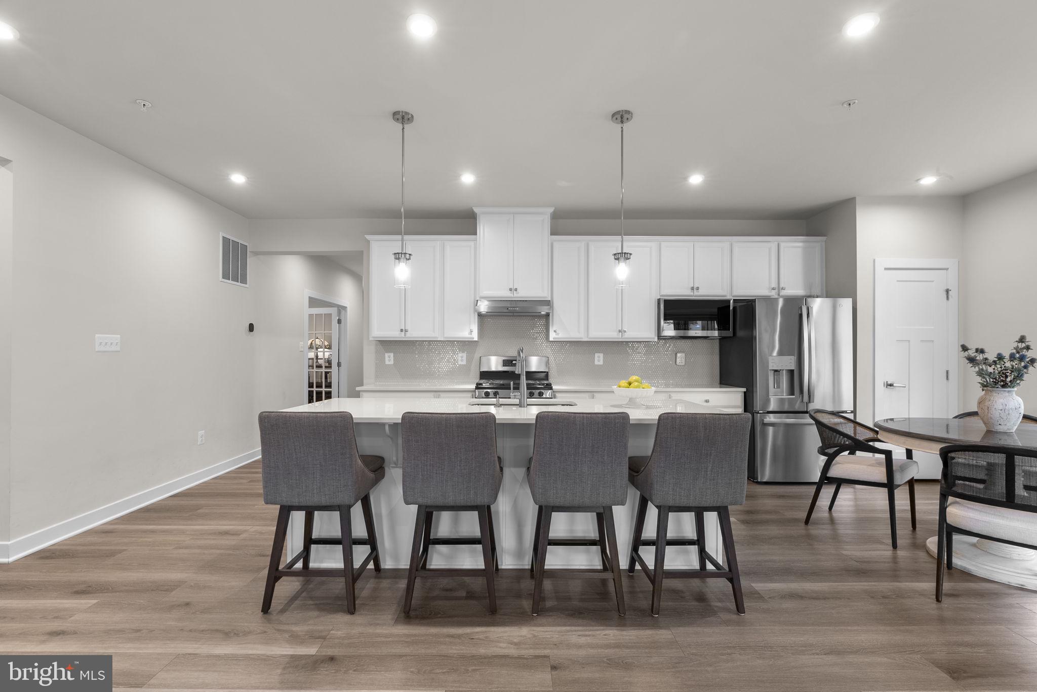 LAKE LINGANORE - Residential