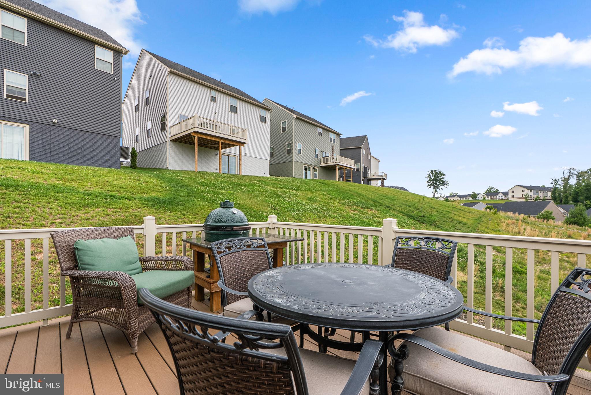 LAKE LINGANORE - Residential