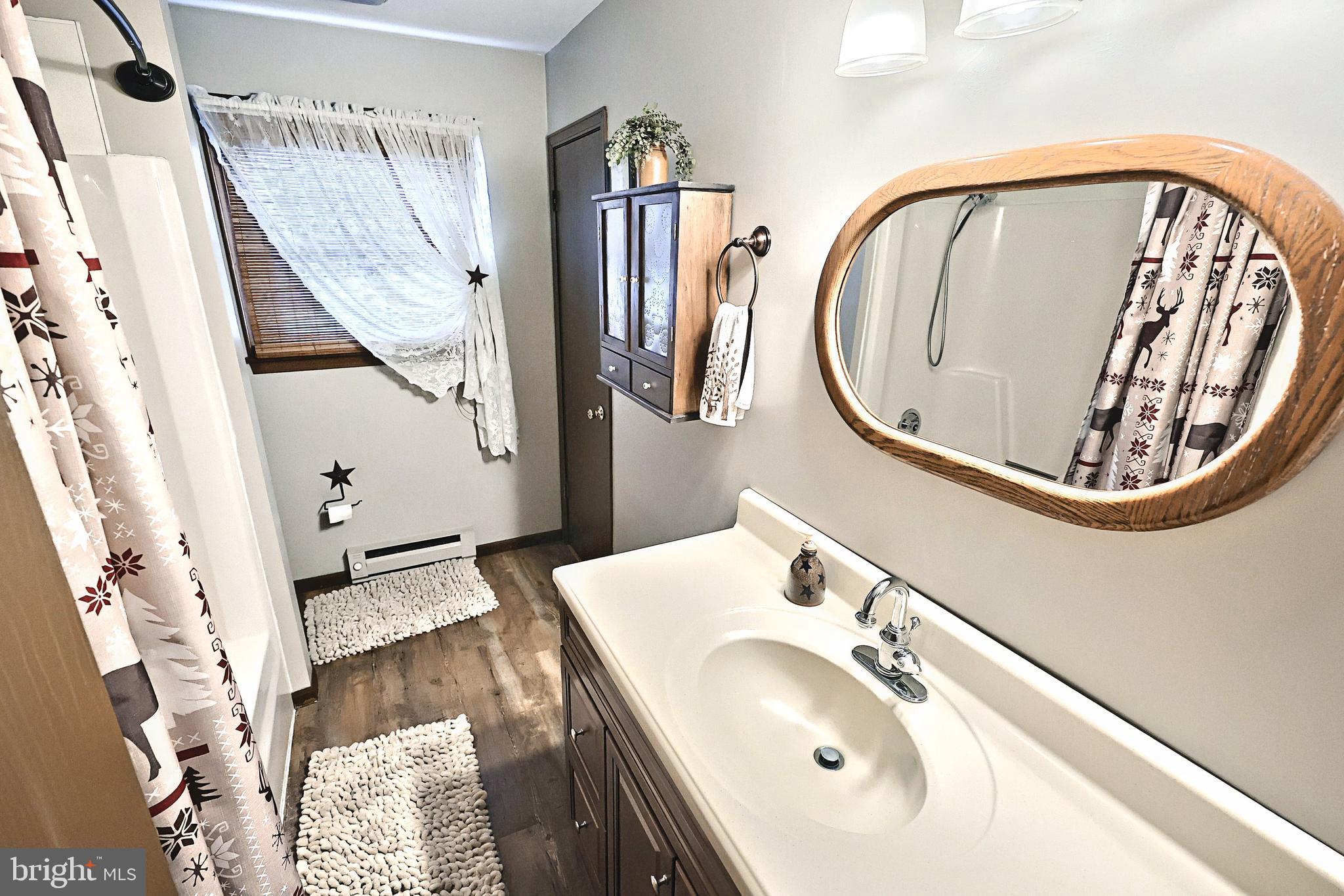 OXFORD ESTATES - Residential