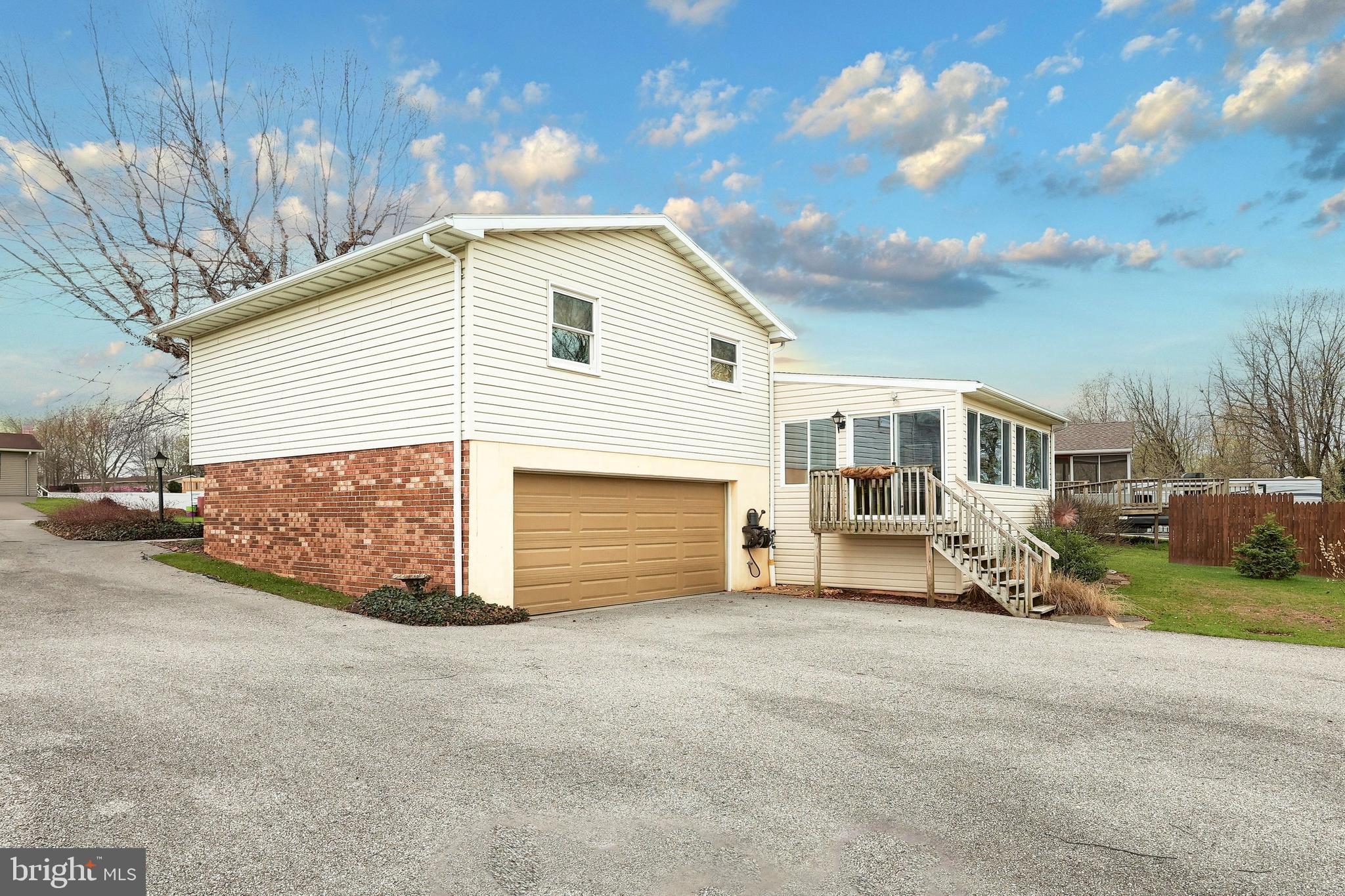 OXFORD ESTATES - Residential