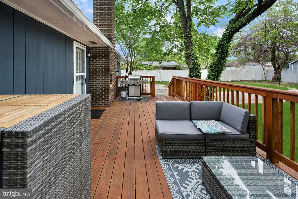 HYNESBORO PARK - Residential