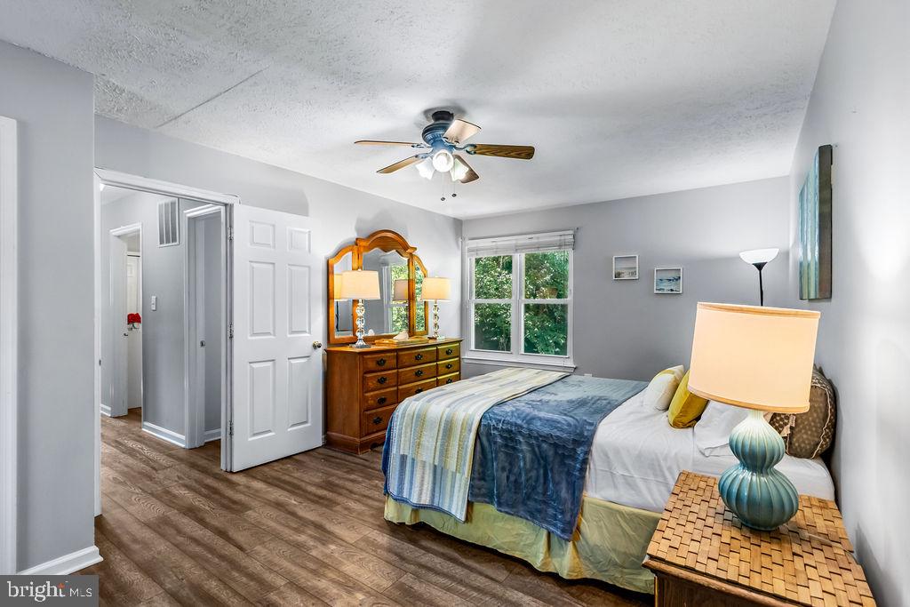 NORTHVIEW AT LAKE VILLAGE - Residential