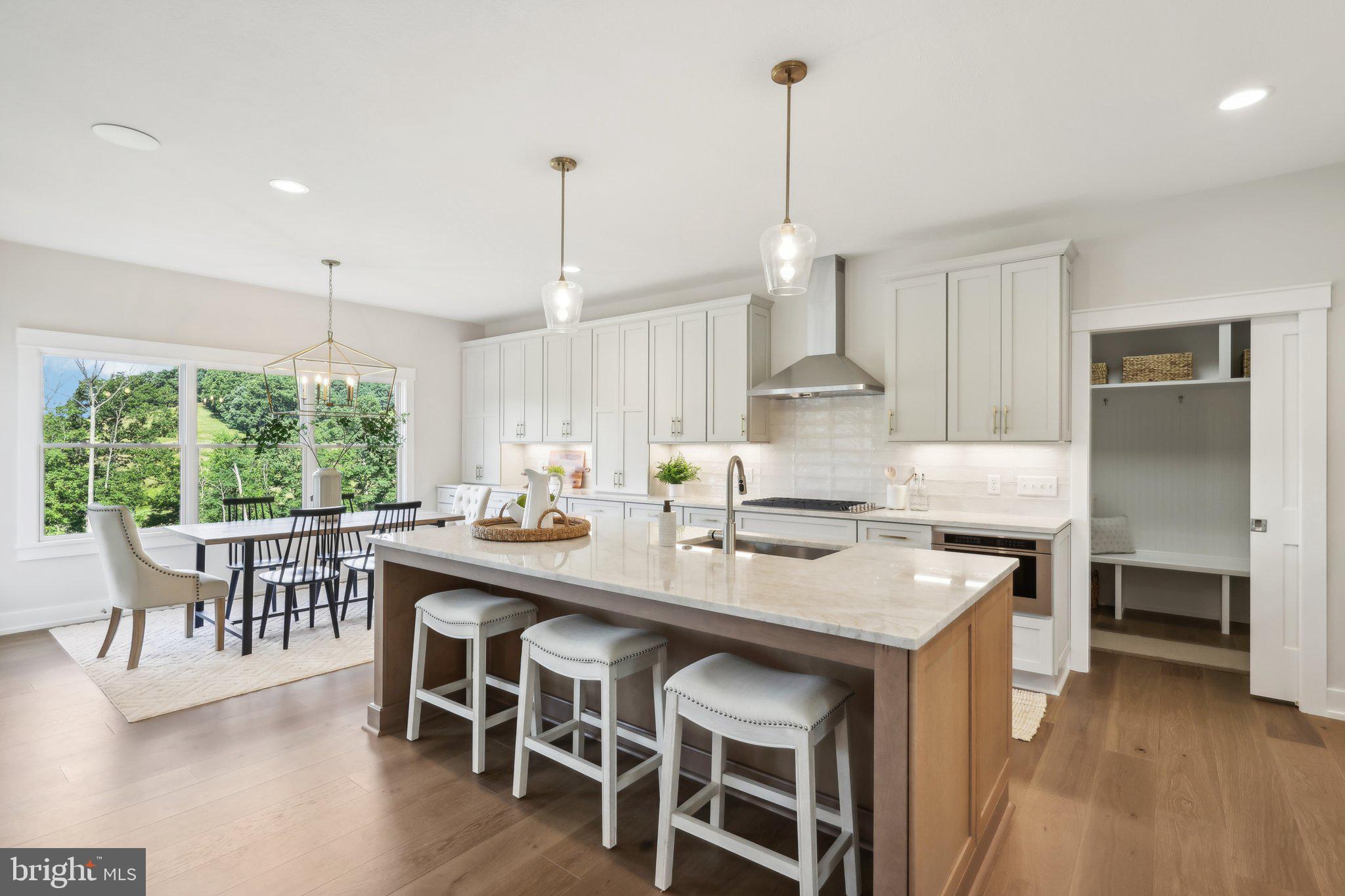 CEDAR VIEW - Residential