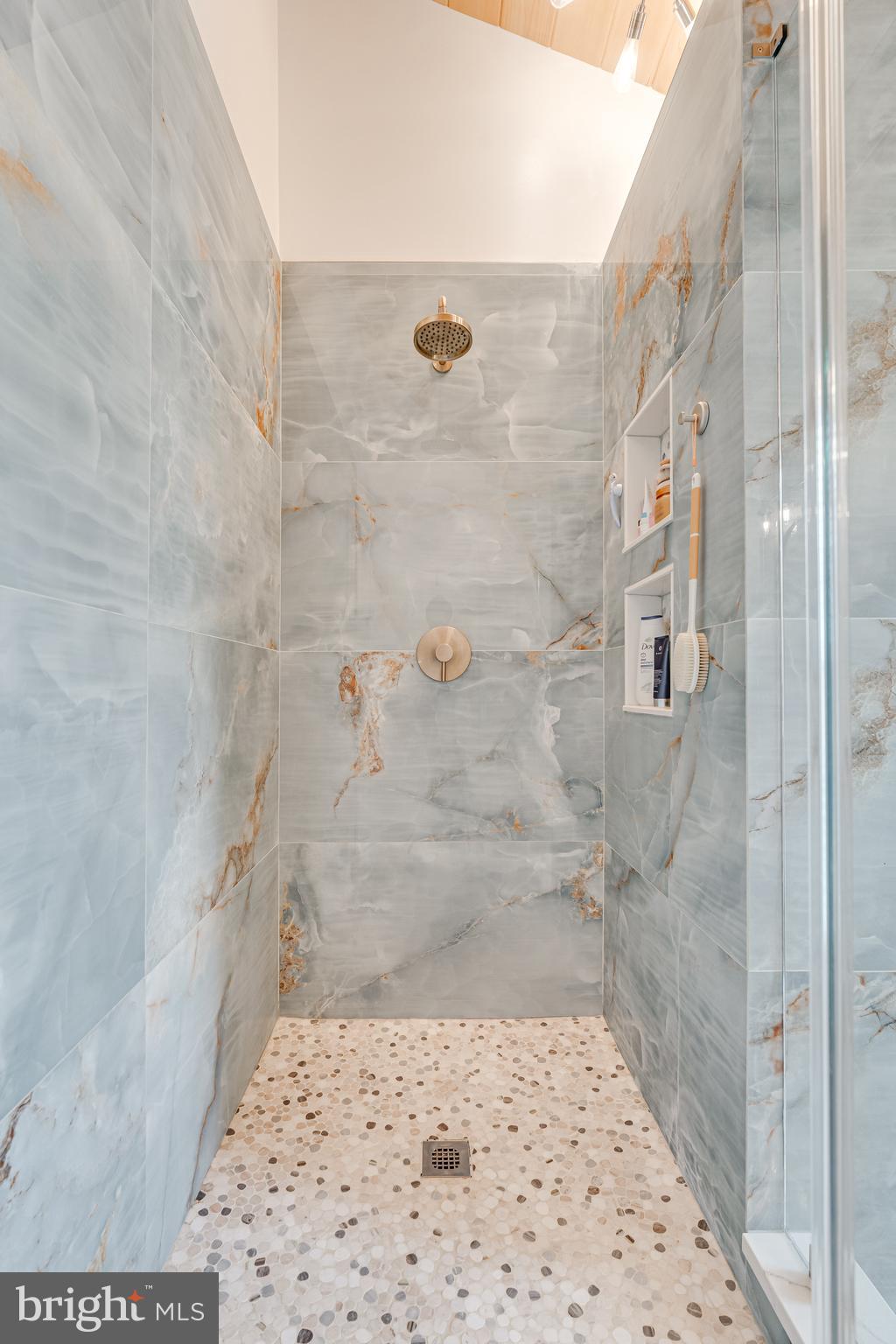 DRANESVILLE ESTATES - Residential
