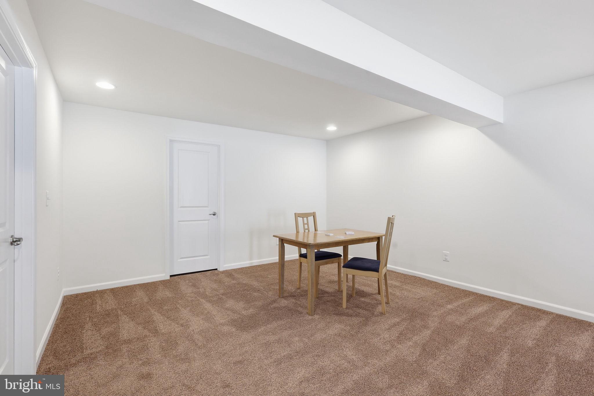 MARBURY - Residential
