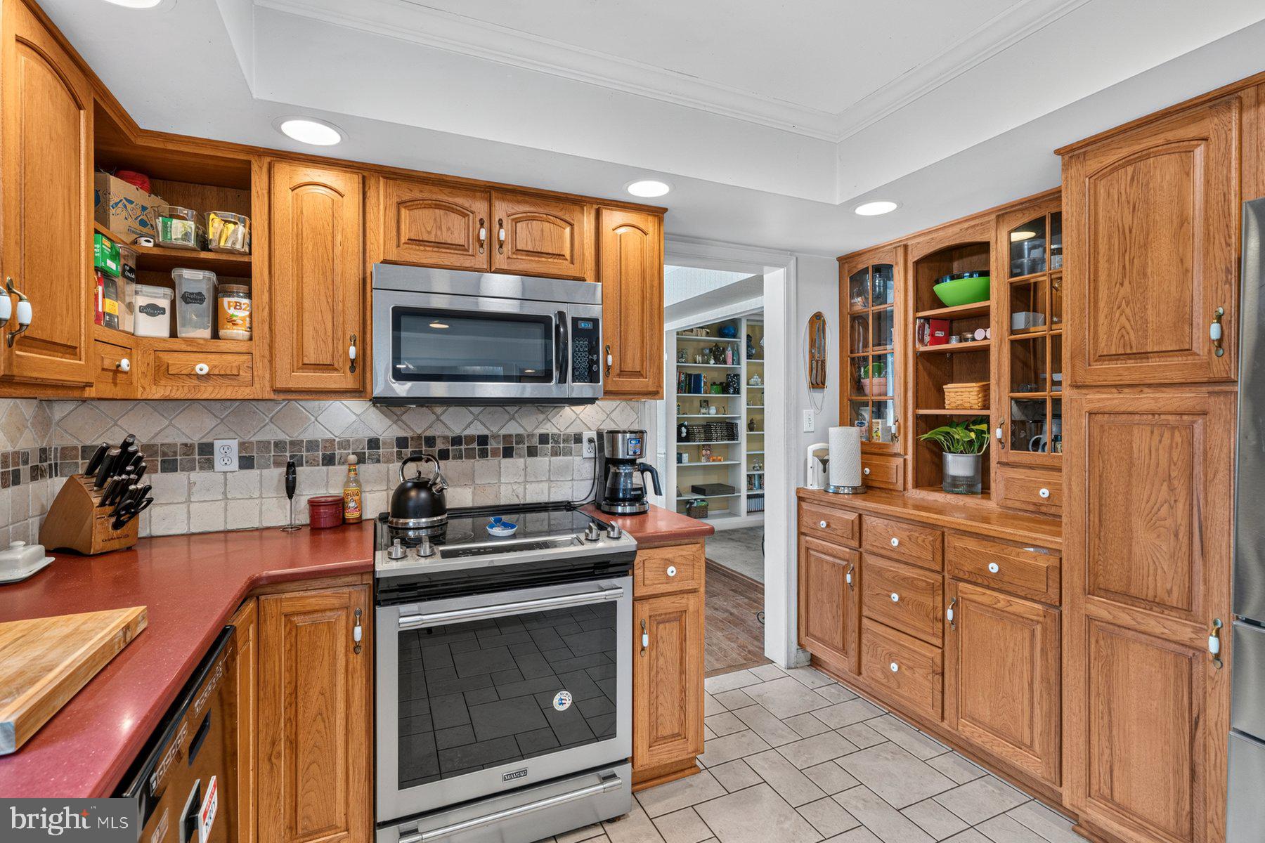 ROCKLAND ESTATES - Residential