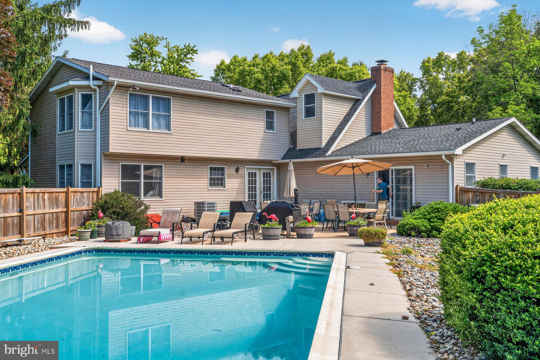ROCKLAND ESTATES - Residential