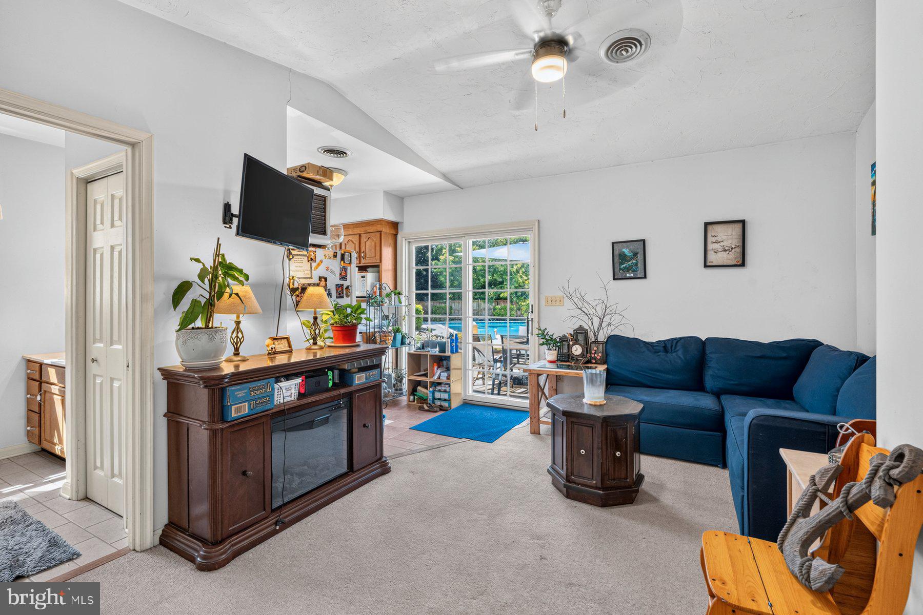 ROCKLAND ESTATES - Residential