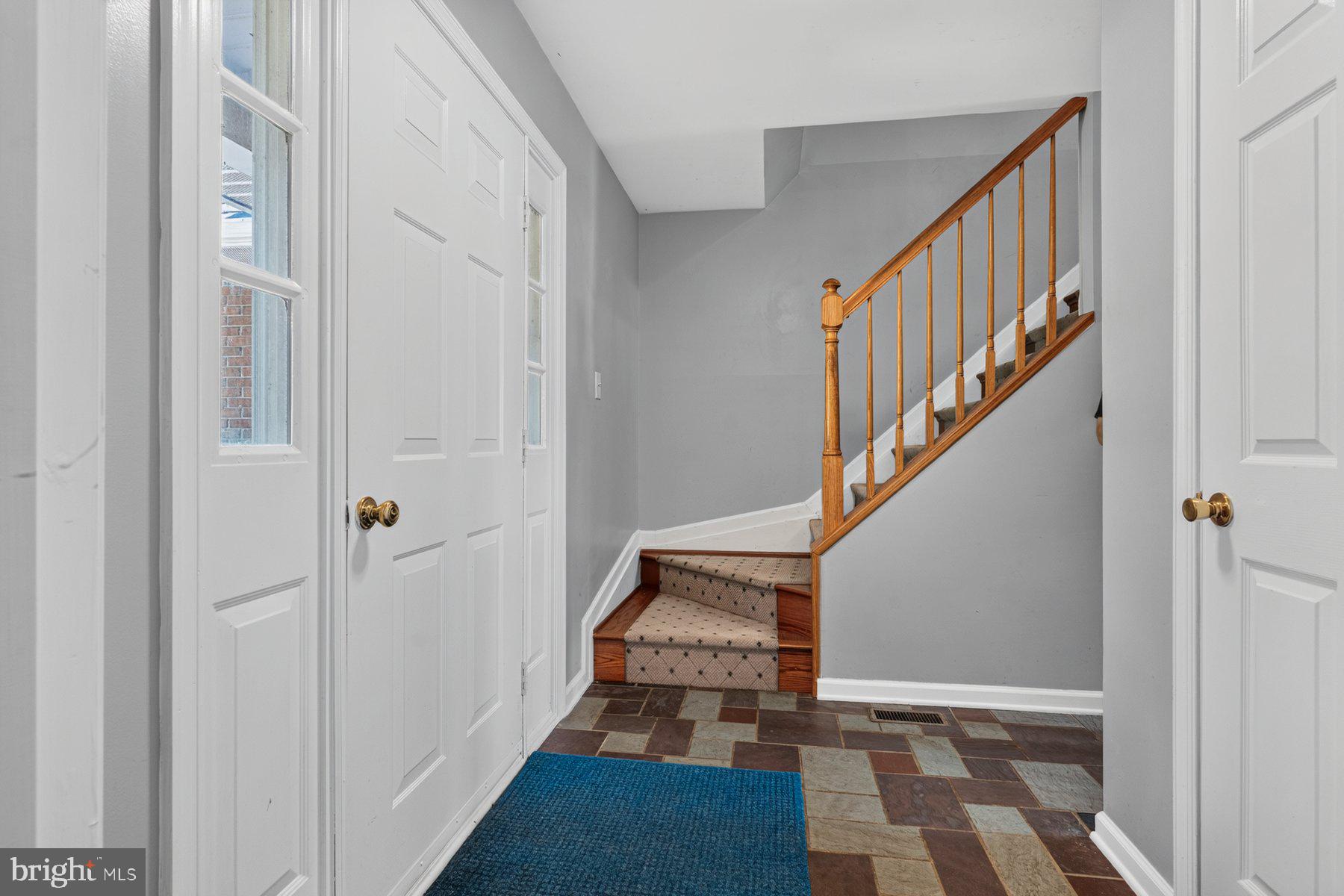 ROCKLAND ESTATES - Residential