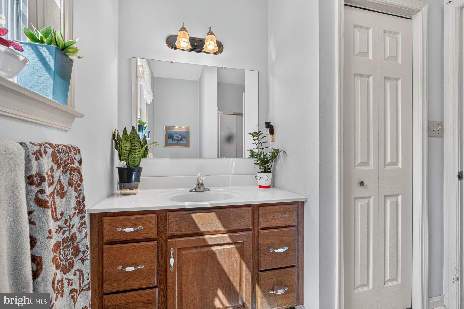 ROCKLAND ESTATES - Residential